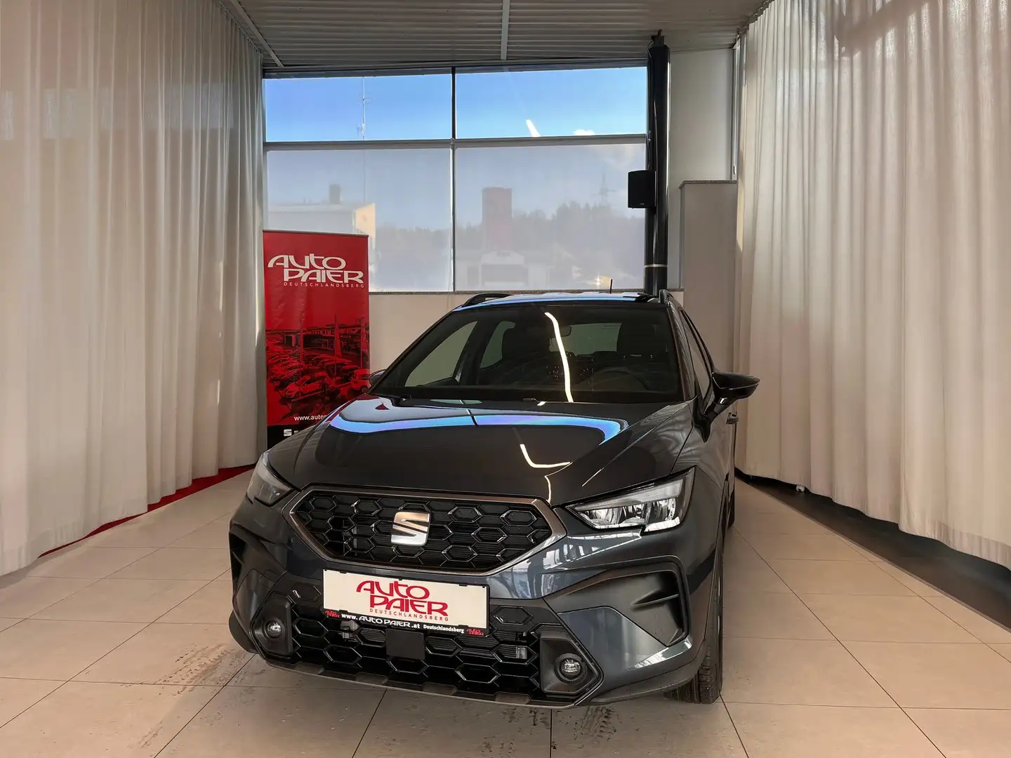 SEAT Arona Style 1.0 TSI Grau - 2