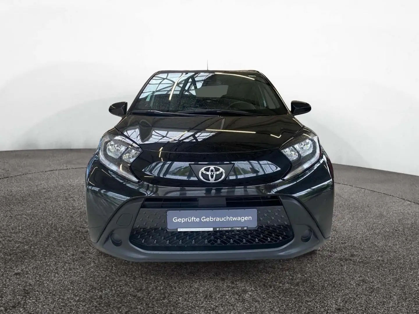 Toyota Aygo X 1.0 Business Edition SHZ KAMERA ACC Zwart - 2