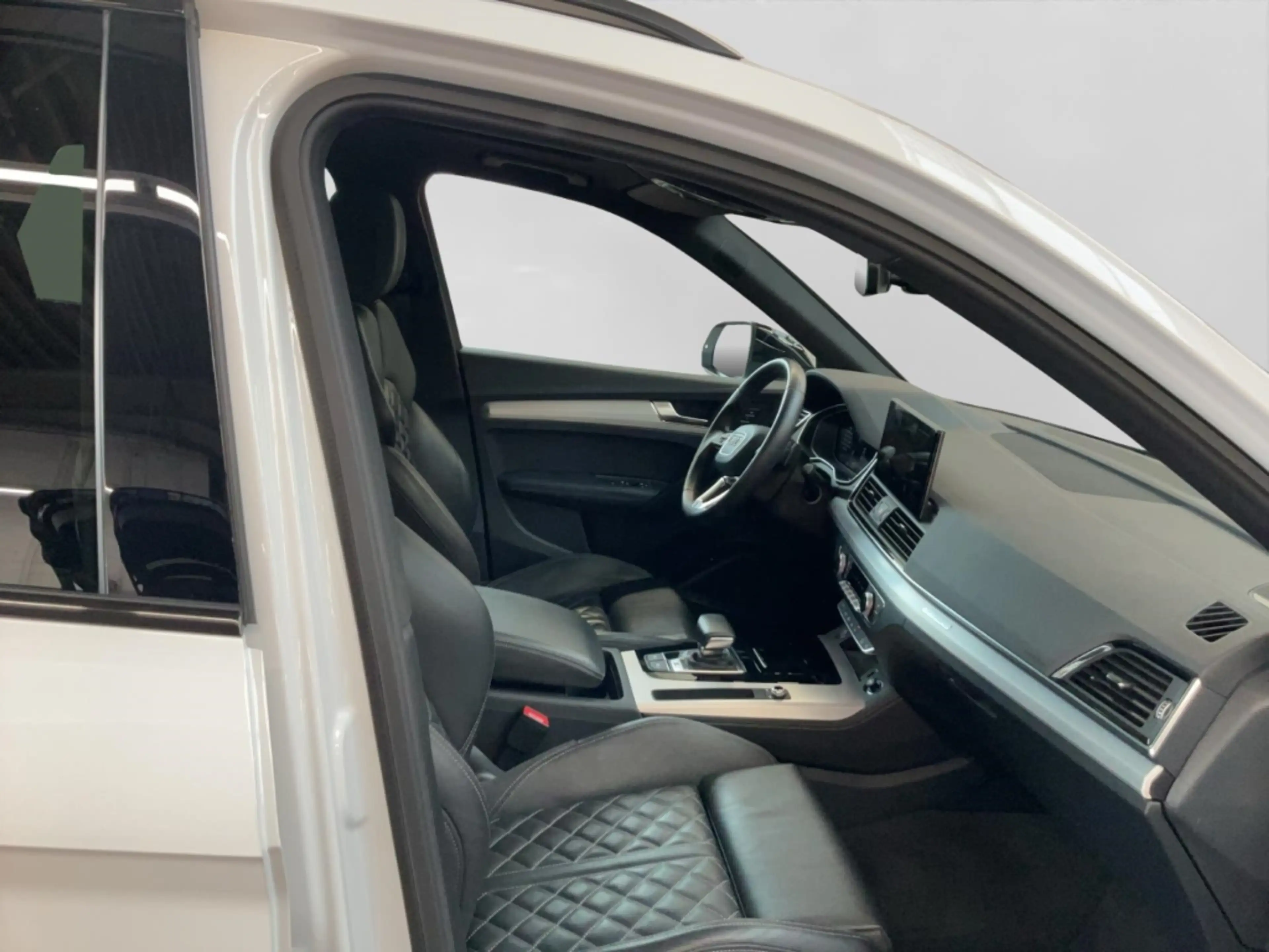 Audi SQ5 3.0 TDI quattro Alu Matrix-LED AHK Pano Kamera Nav — photo 15