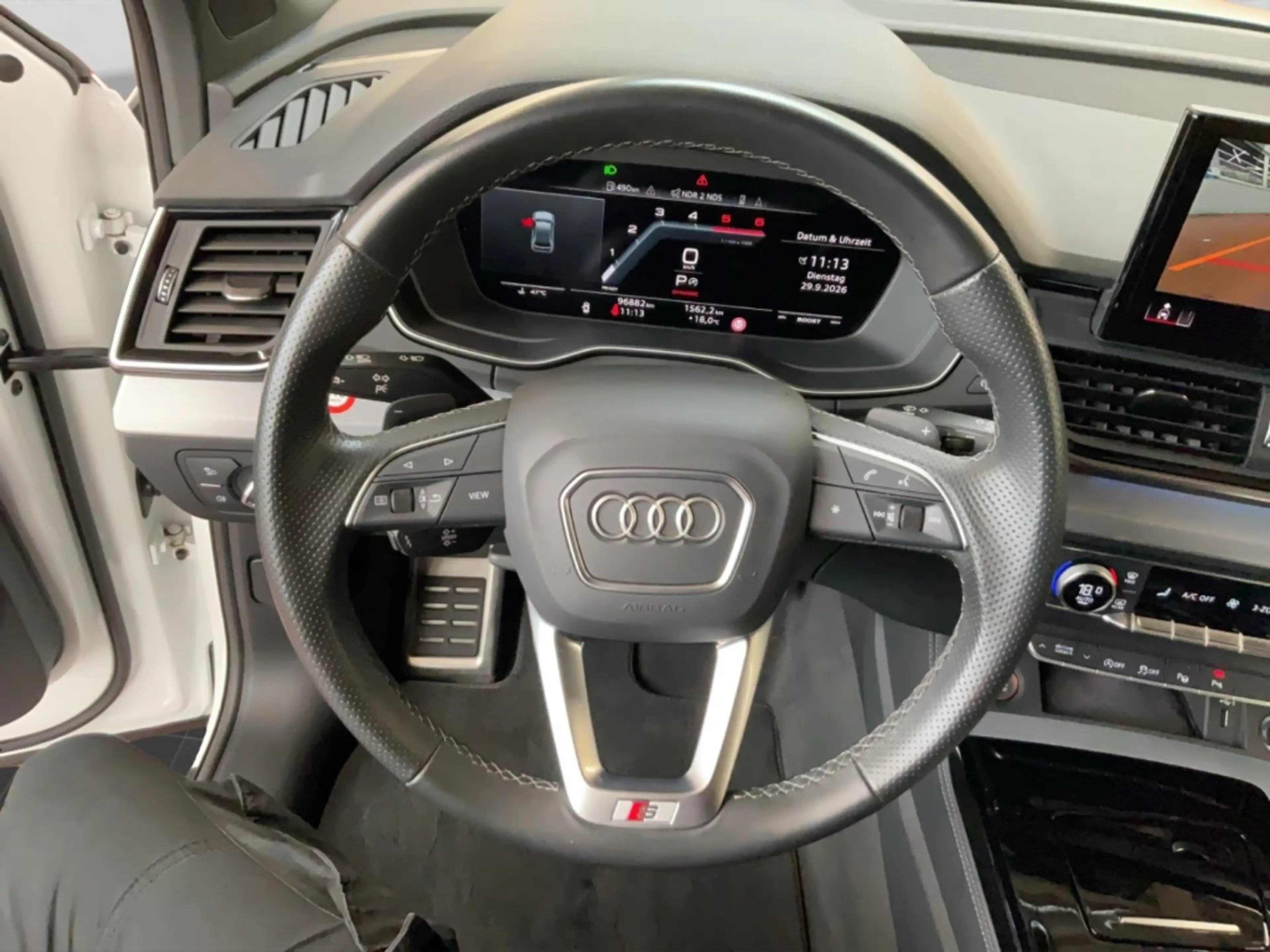 Audi SQ5 3.0 TDI quattro Alu Matrix-LED AHK Pano Kamera Nav — photo 8