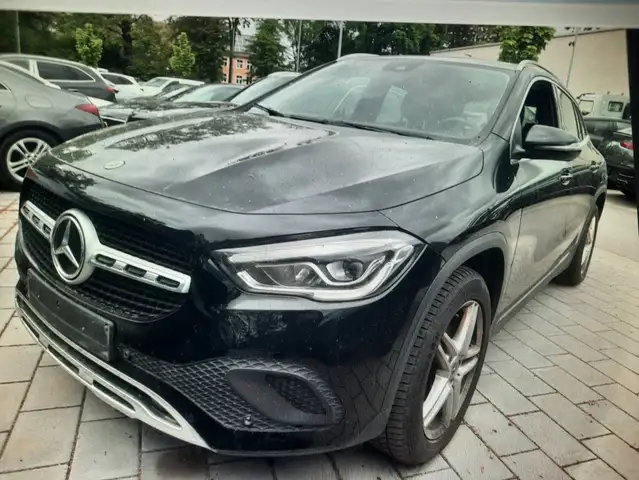 Mercedes-Benz GLA 220 GLA 220 d 4Matic (247.715)