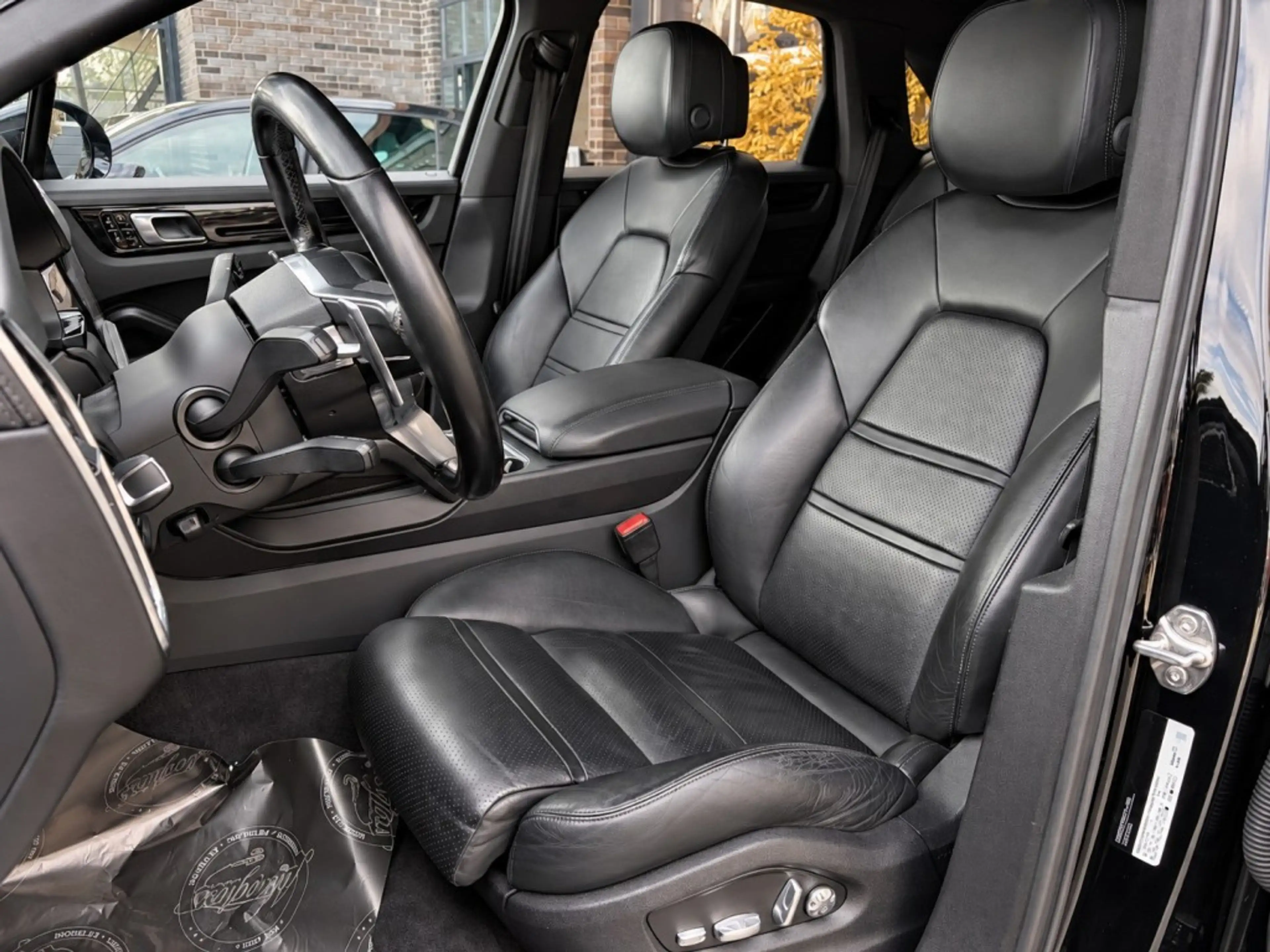 Porsche Cayenne 3.0 E-HYBRID - ORG. NL. - TECHART - PANO - TREKH. — photo 2