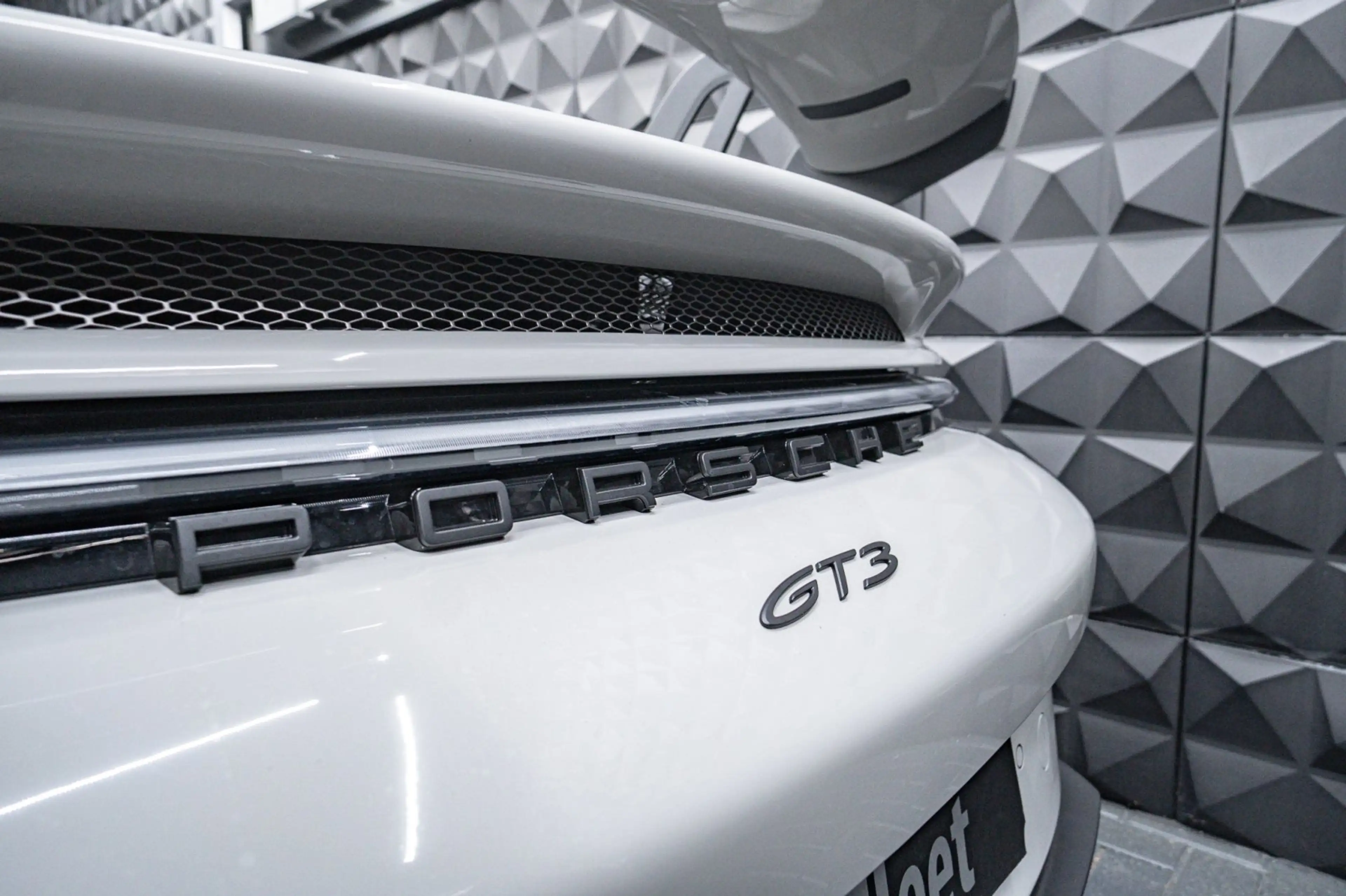 Porsche 992 GT3 PCCB Lift ClubSport Carbon — photo 10