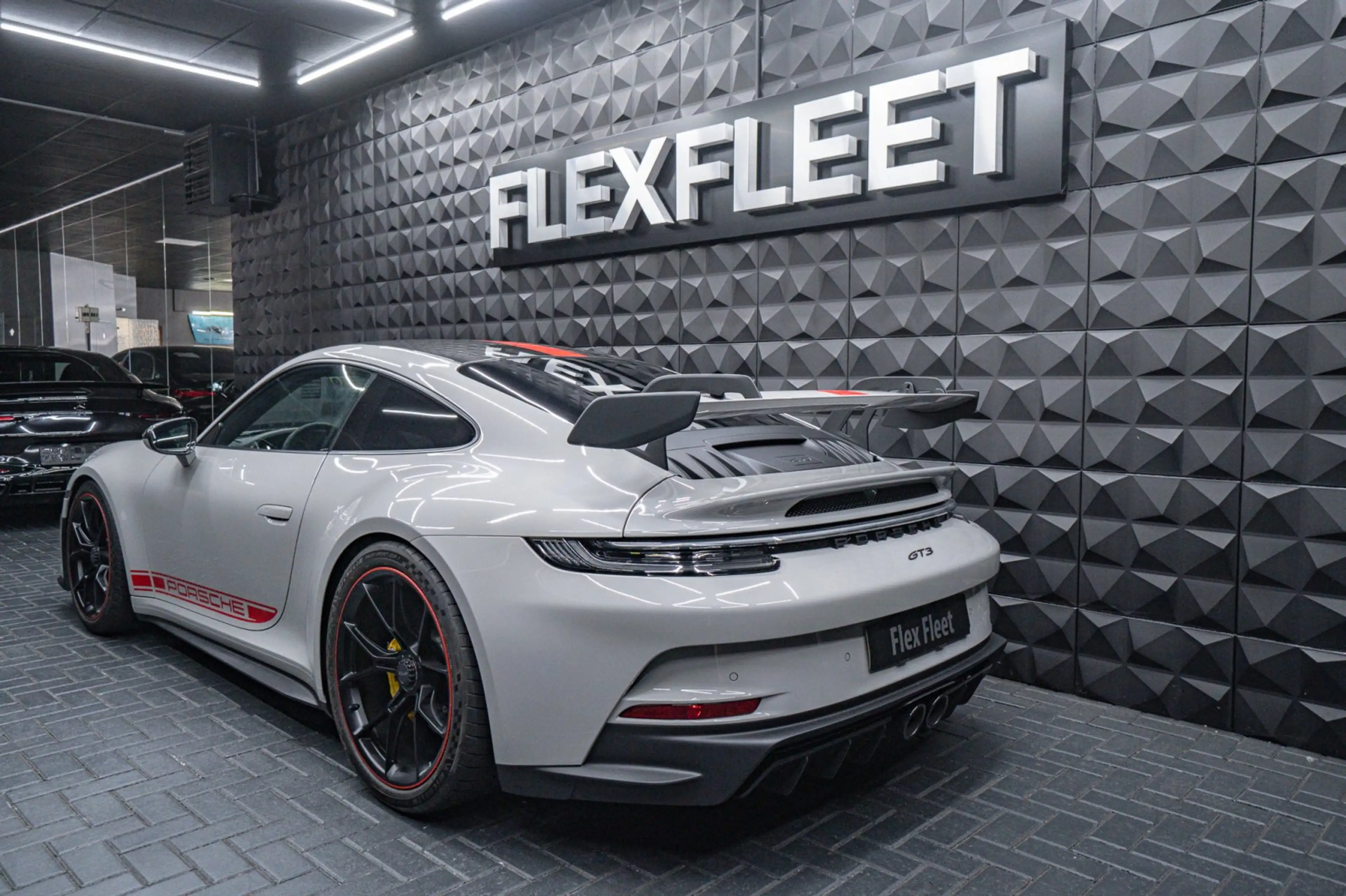 Porsche 992 GT3 PCCB Lift ClubSport Carbon — photo 9