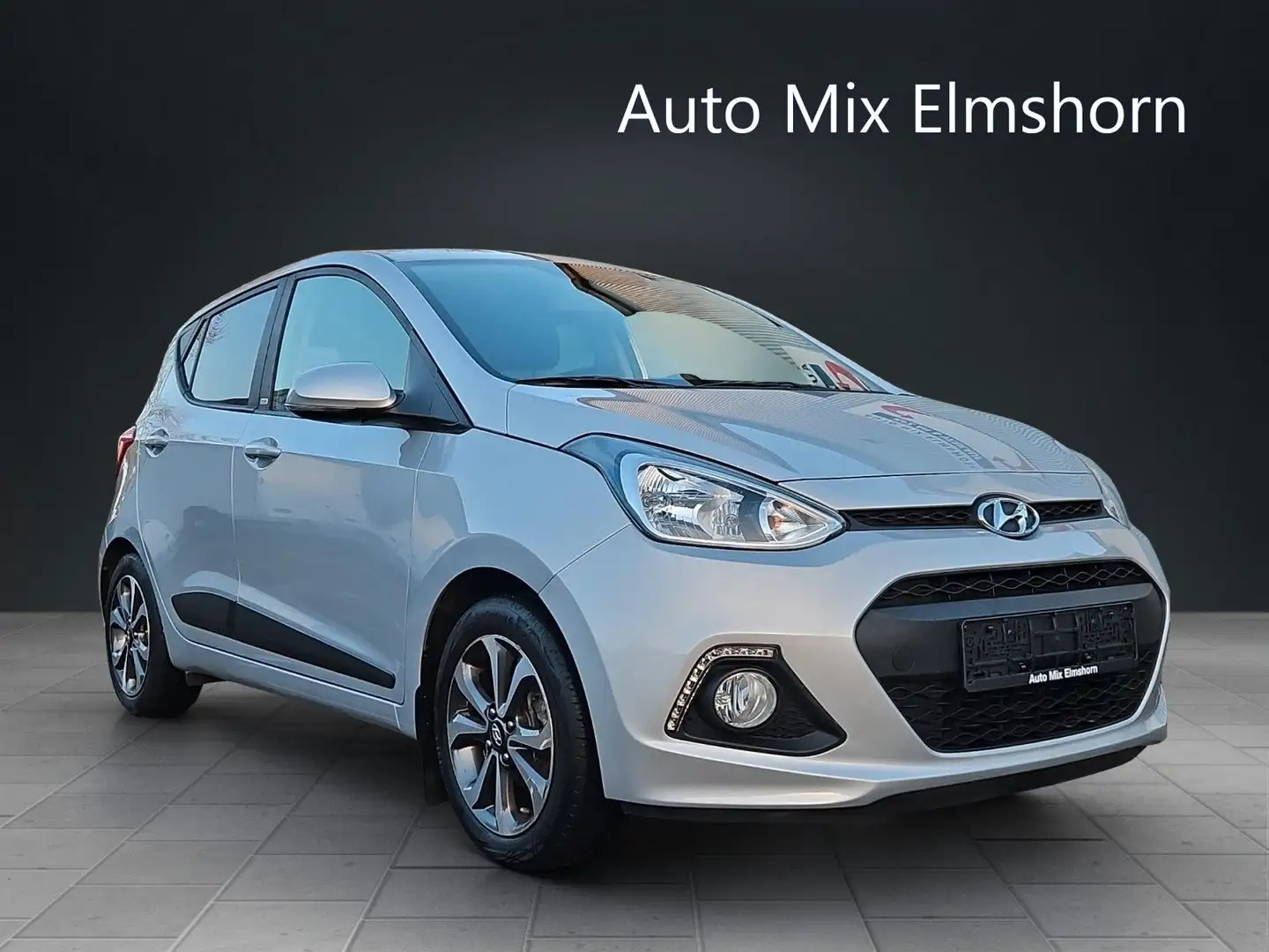 Hyundai i10 Passion Lenkradheizung Klima 1 Hand Tüv Neu Silber - 1