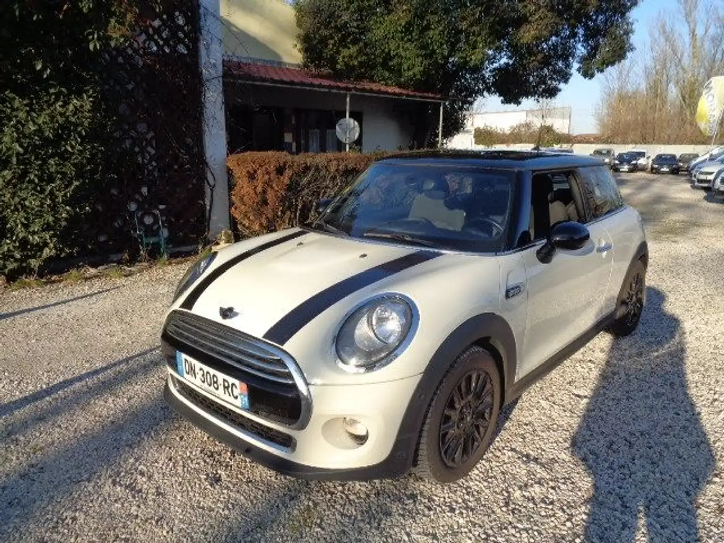 MINI Cooper D COOPER D 116CH BVA Blanc - 1