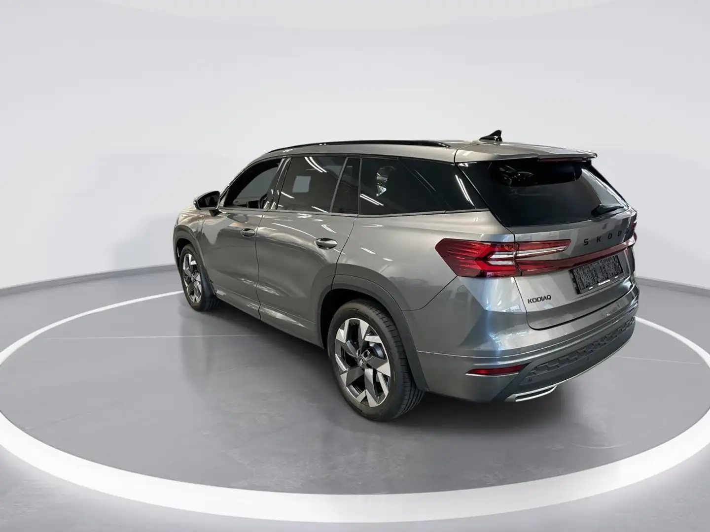 Skoda Kodiaq 1.5 Tsi 204pk DSG PHEV Sportline Business · Keyles Grijs - 2