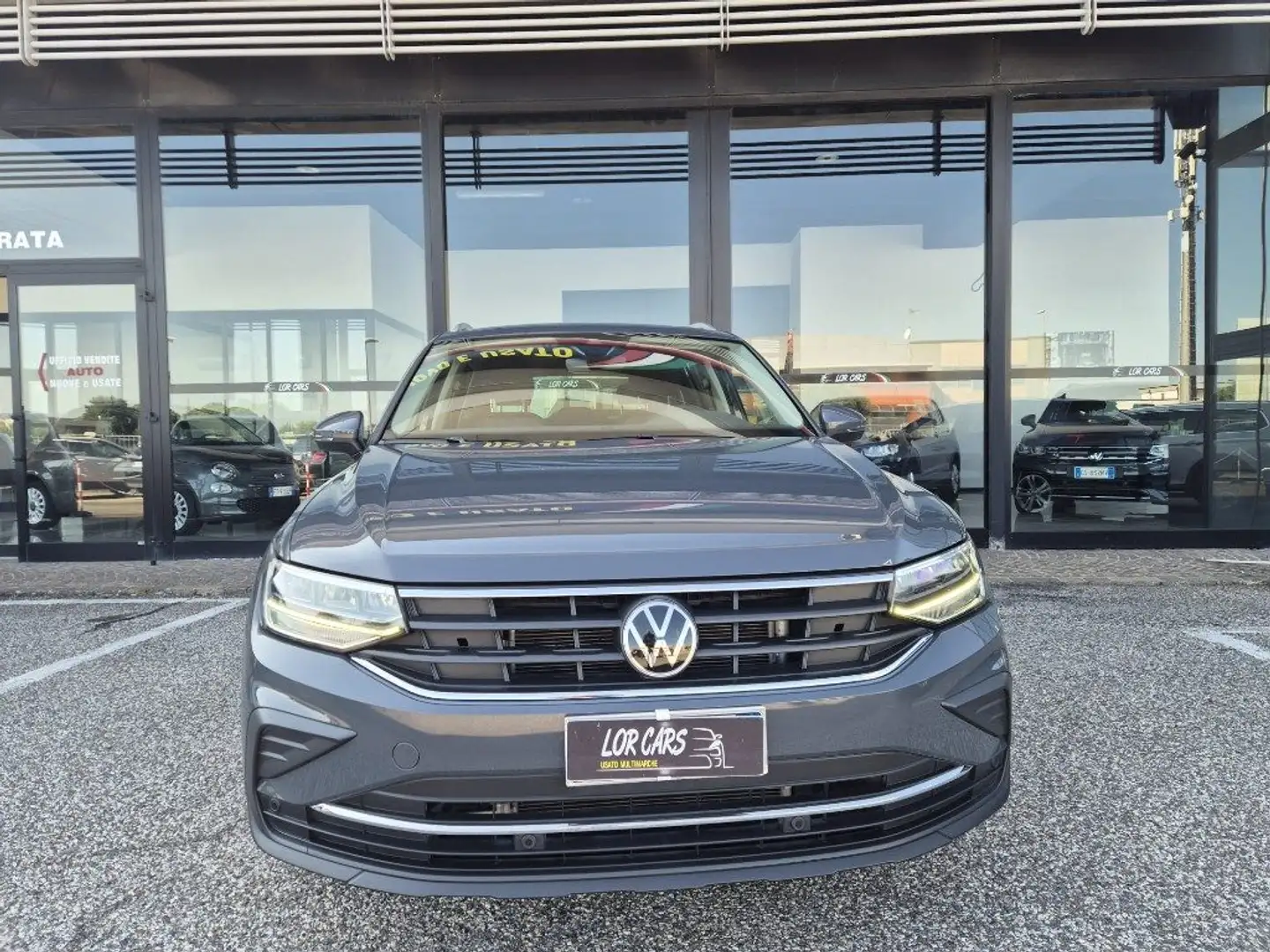 Volkswagen Tiguan 2.0 TDI 150 CV SCR DSG Elegance Grigio - 2