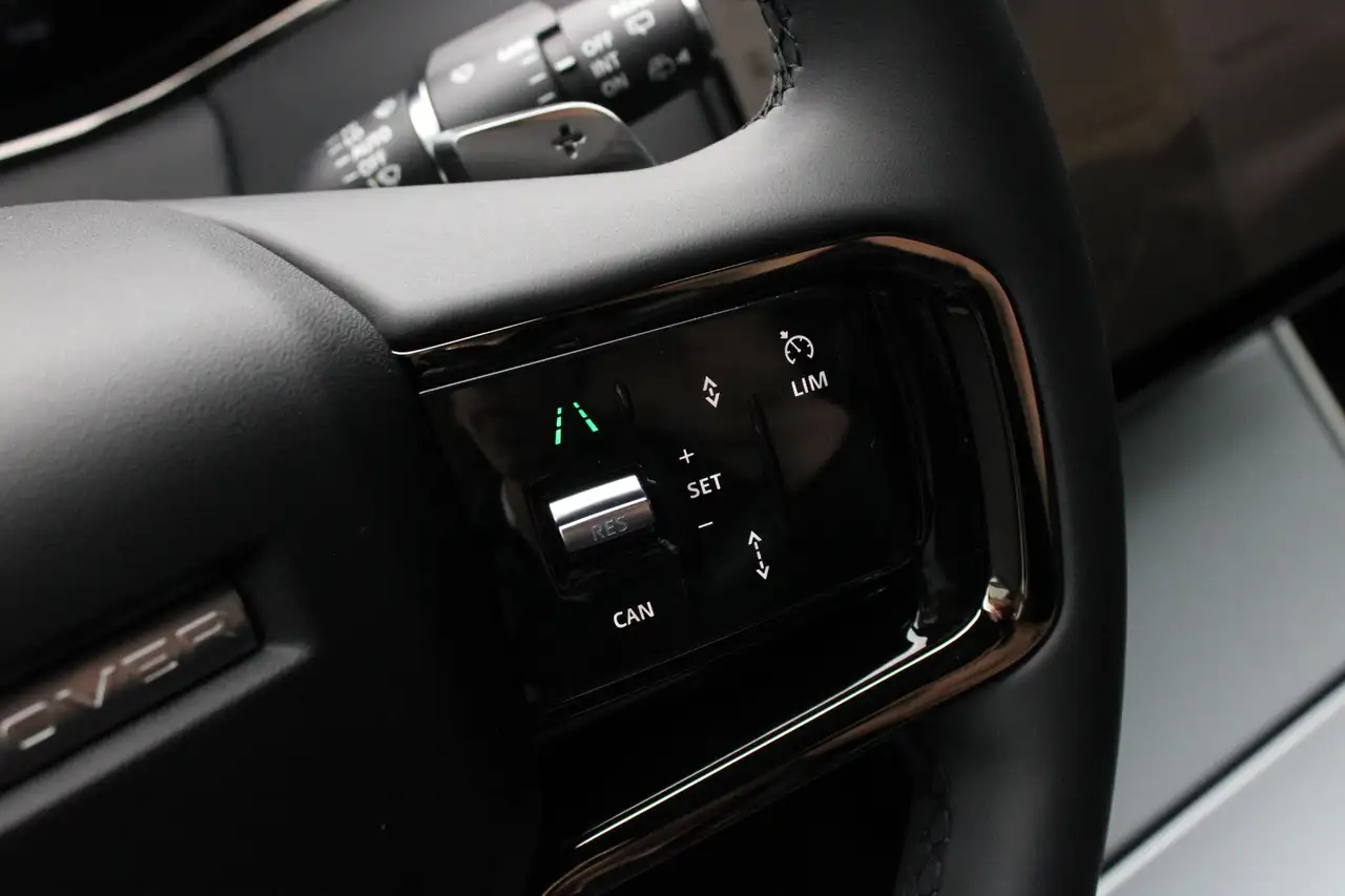 Land Rover Range Rover Evoque 2026 — фото 10