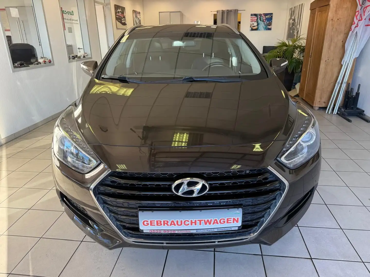 Hyundai i40 cw blue Classic /AHK/8.FACH BEREIFT Bruin - 2