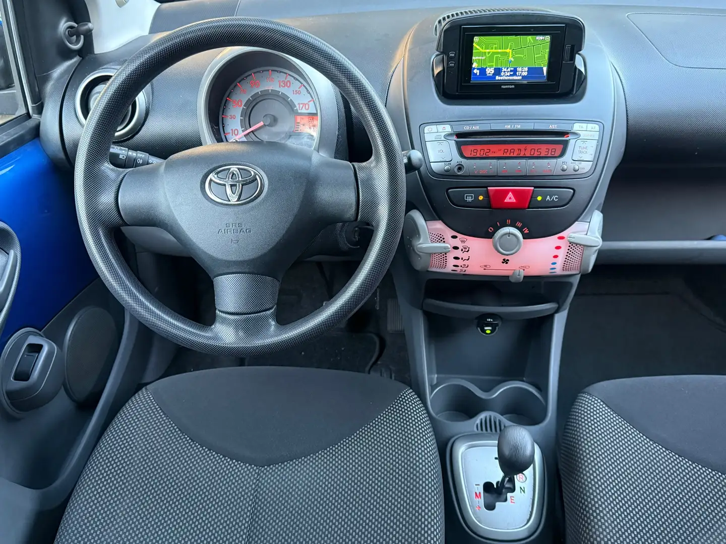 Toyota Aygo 1.0-12V 5drs Navigator AUTOMAAT | NAVI | NAP | AIR Bleu - 2
