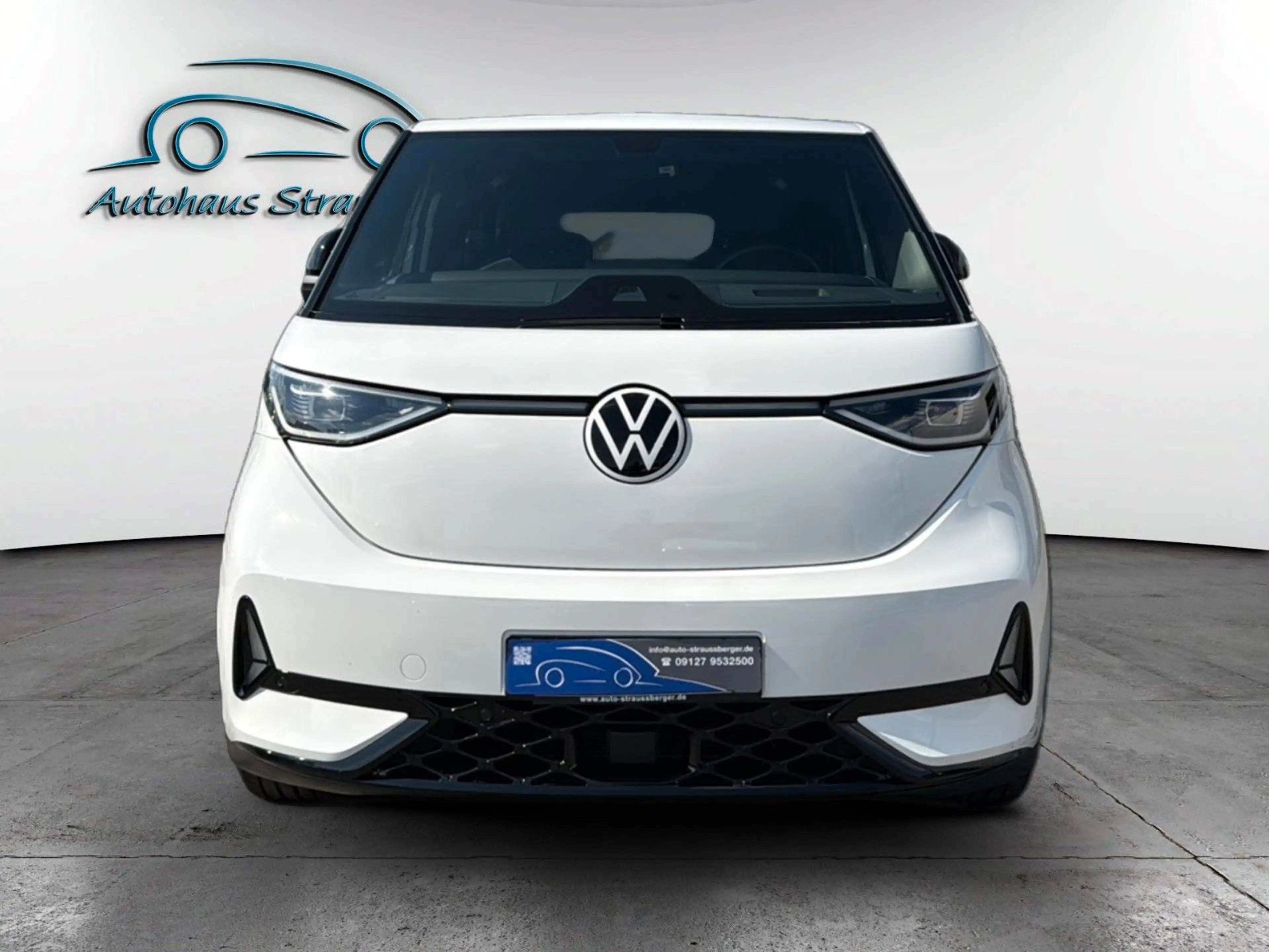 Volkswagen ID. Buzz Bus GTX 4MOTION ACC AHK PANO HUD H&K — photo 7