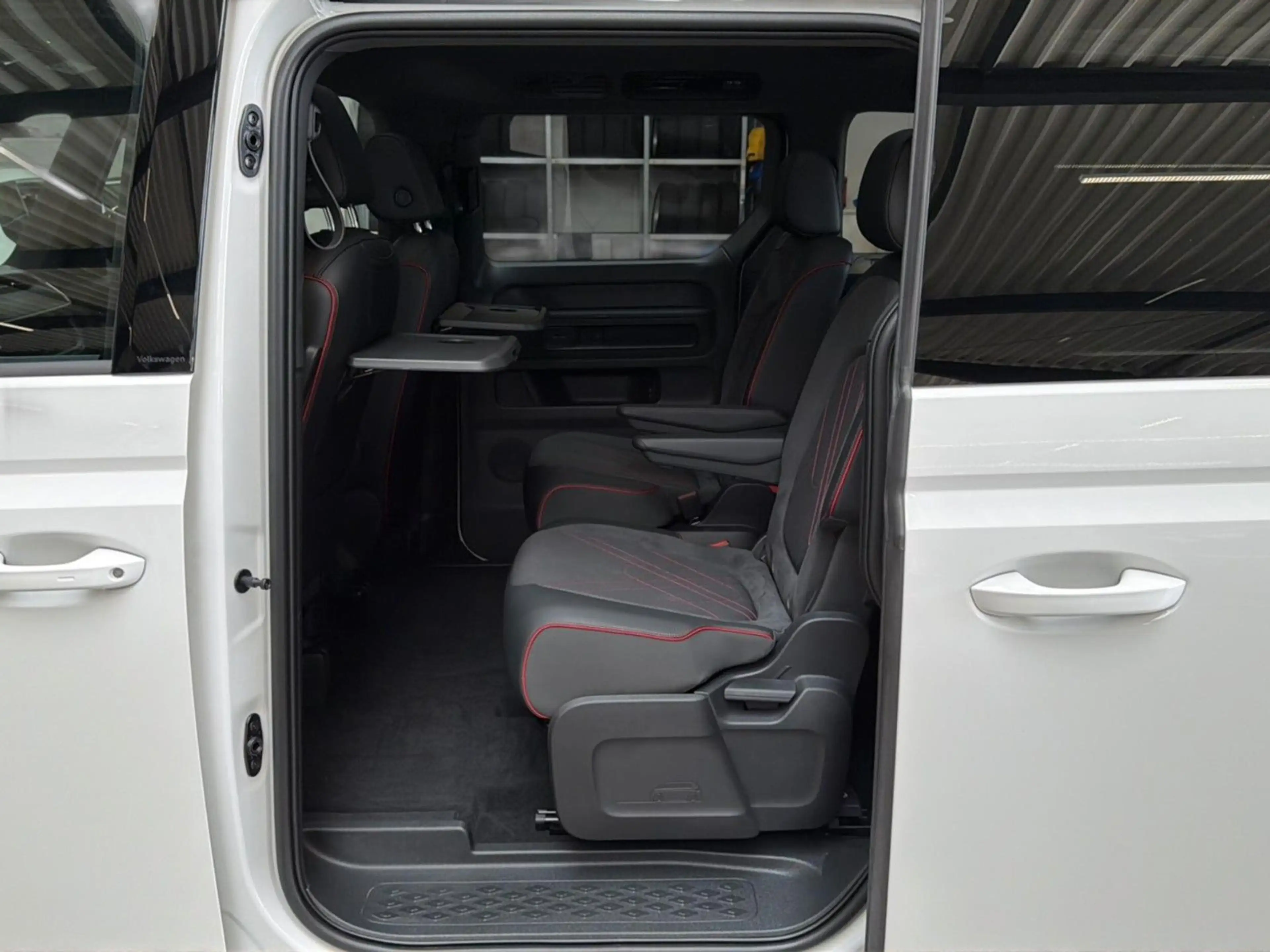 Volkswagen ID. Buzz Bus GTX 4MOTION ACC AHK PANO HUD H&K — photo 9