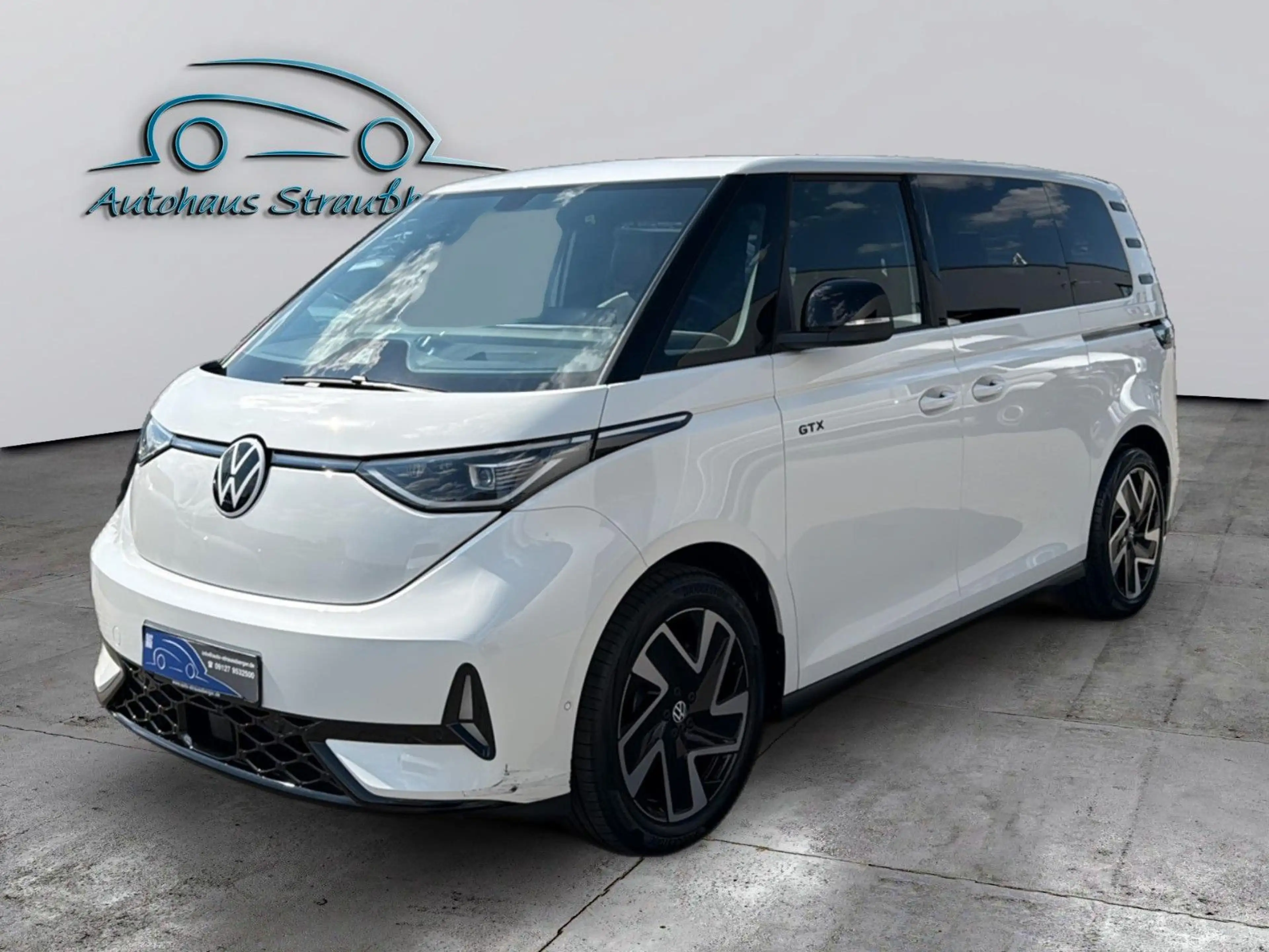Volkswagen ID. Buzz Bus GTX 4MOTION ACC AHK PANO HUD H&K — photo 2