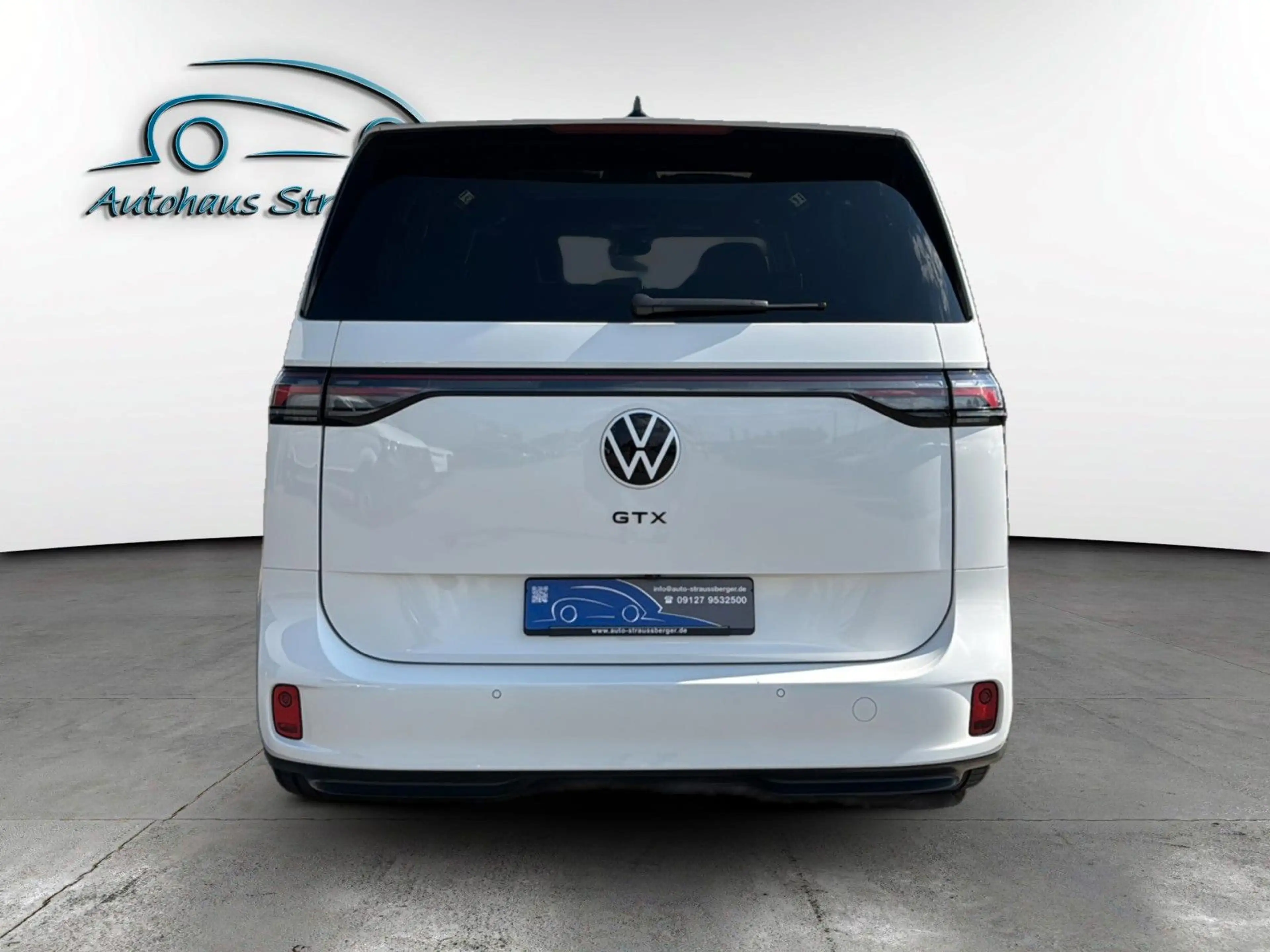 Volkswagen ID. Buzz Bus GTX 4MOTION ACC AHK PANO HUD H&K — photo 4