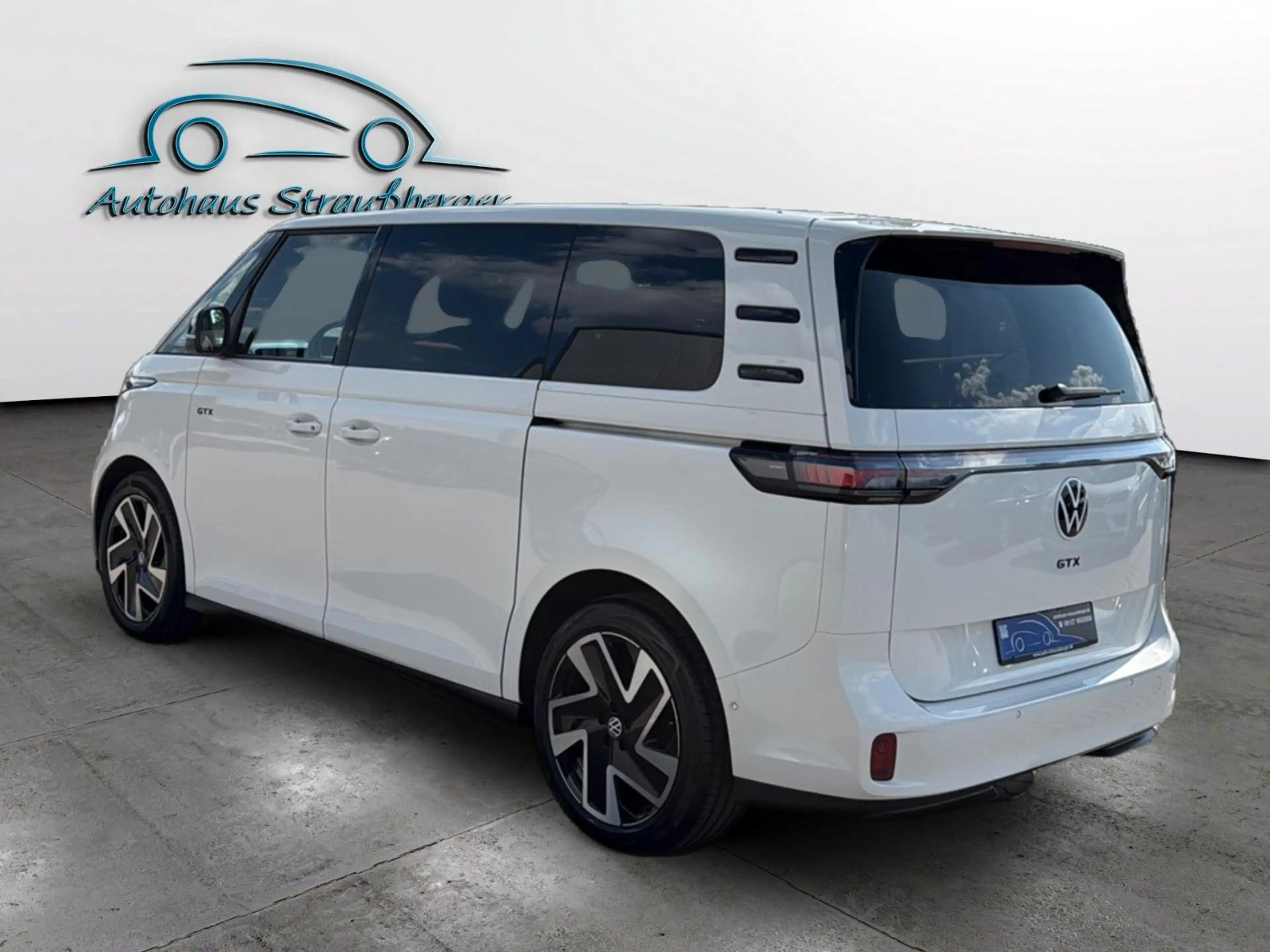 Volkswagen ID. Buzz Bus GTX 4MOTION ACC AHK PANO HUD H&K — photo 3