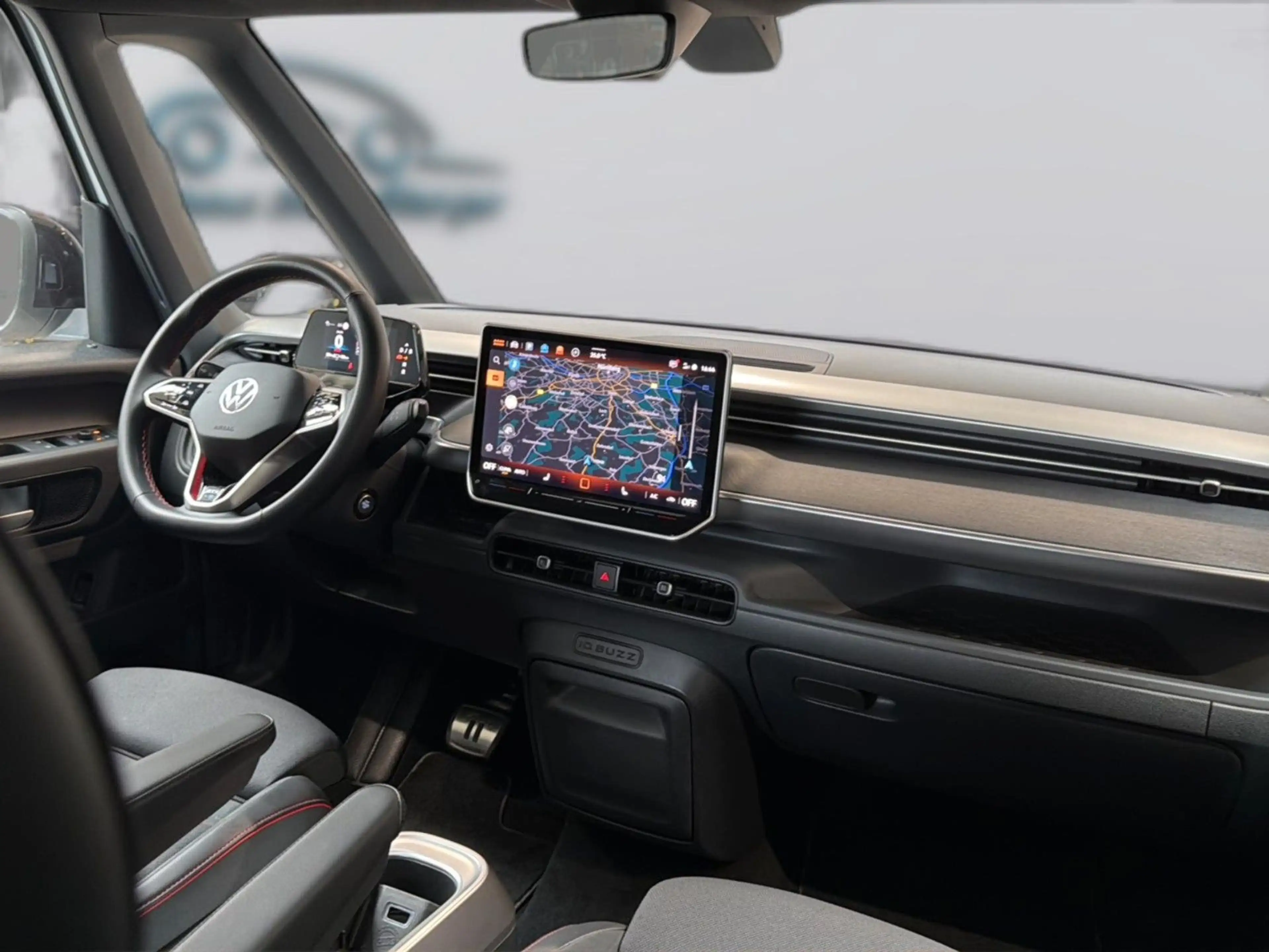 Volkswagen ID. Buzz Bus GTX 4MOTION ACC AHK PANO HUD H&K — photo 12