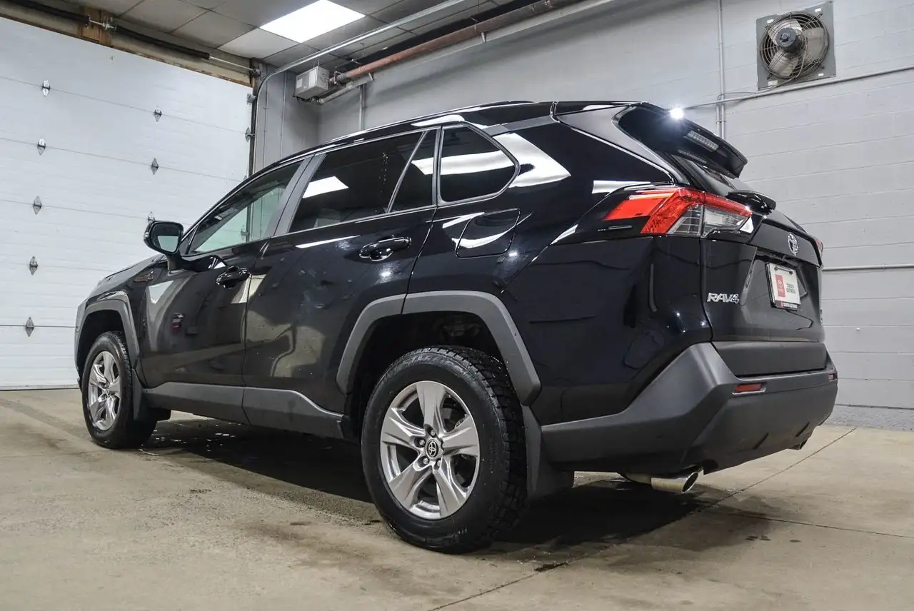 Toyota RAV 4 снимка Toyota RAV 4