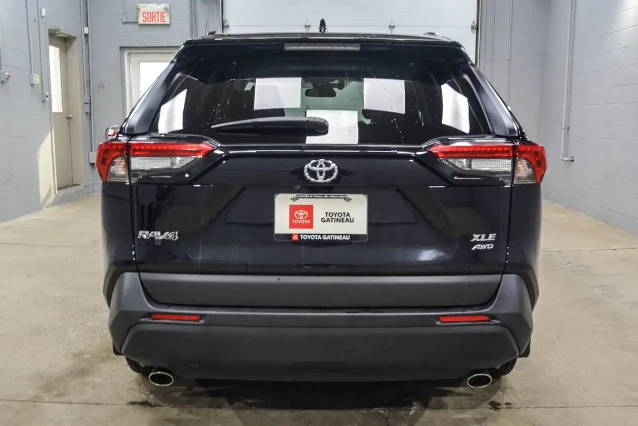 Toyota RAV 4 снимка Toyota RAV 4
