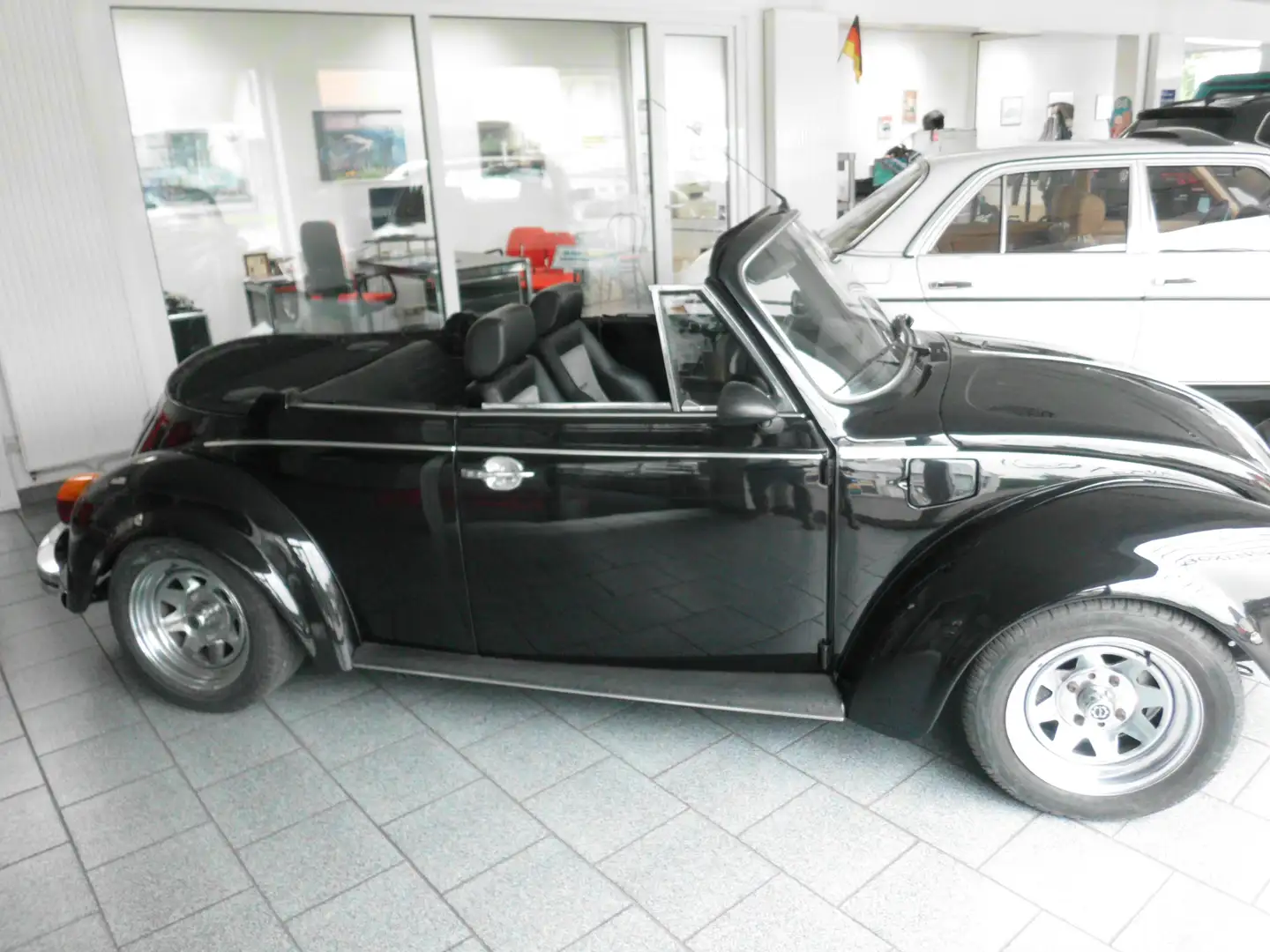 Volkswagen Käfer Cabrio Schwarz - 2
