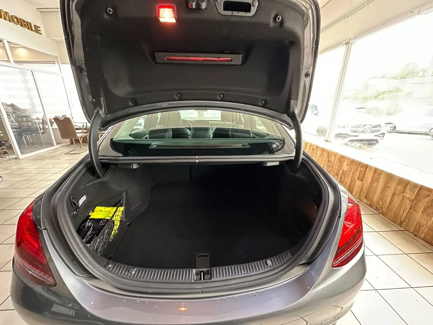 Mercedes-Benz C 200 d Autom 9G-TRONIC "Avantgarde AHK Mod 2020 Grau - 2