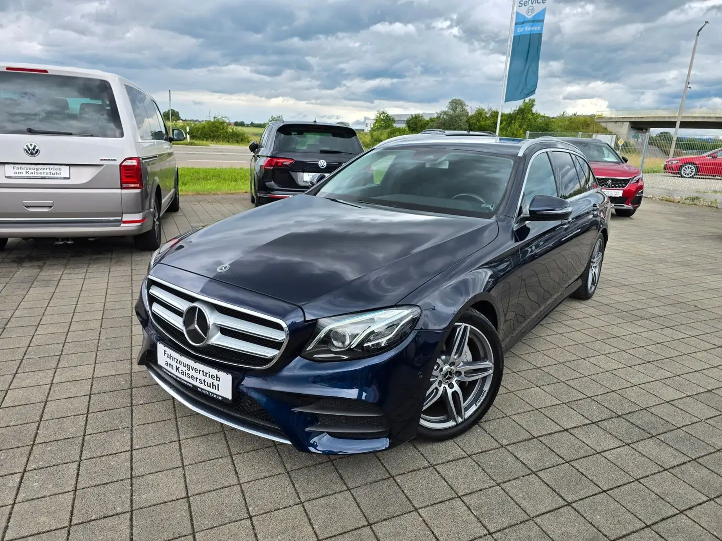 Mercedes-Benz E 220 d AMG Line Distronic Plus Burmester Bleu - 1