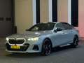 BMW 530 5-serie 530e M sport pakket, panoramadak, 21 inch, Grijs - thumbnail 26