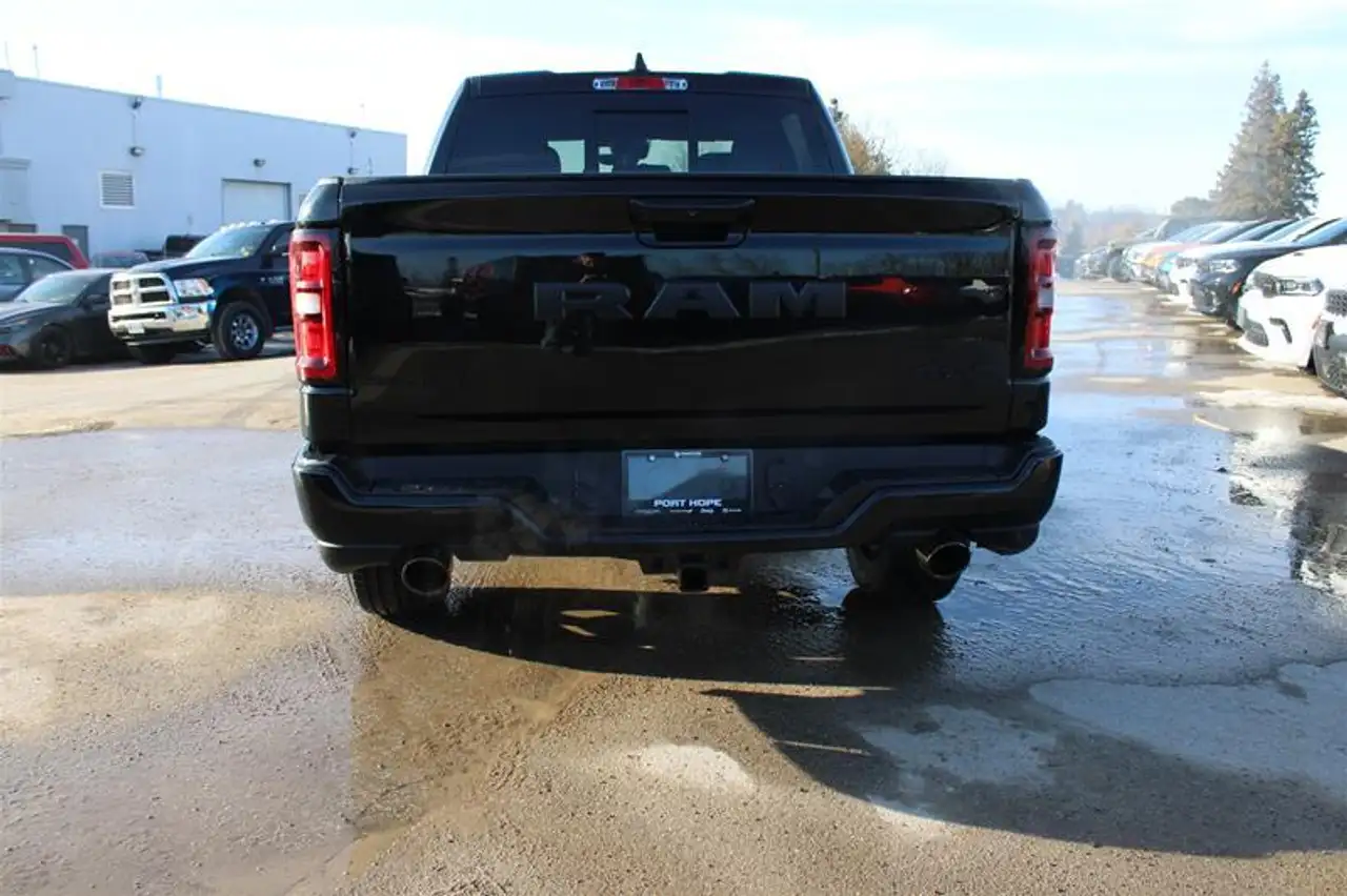 RAM 1500 снимка RAM 1500