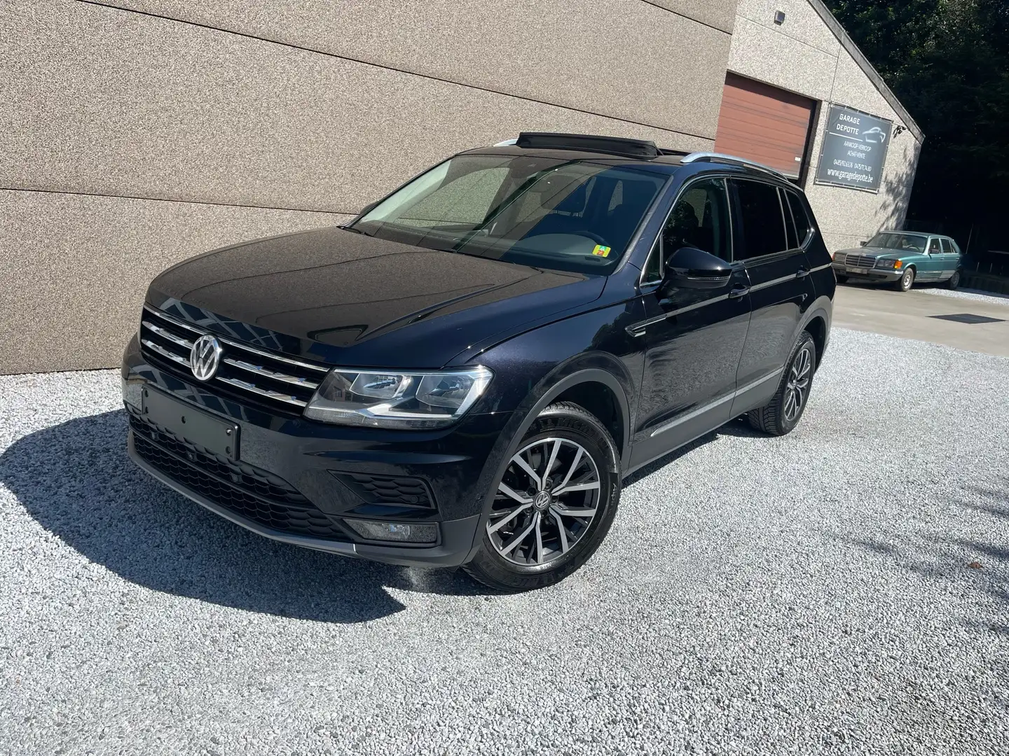 Volkswagen Tiguan Allspace 2.0 TDi 7 places PANORAMIC Noir - 1