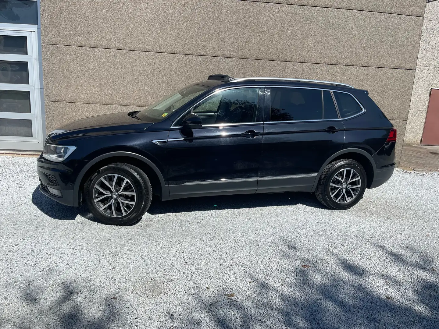 Volkswagen Tiguan Allspace 2.0 TDi 7 places PANORAMIC Noir - 2