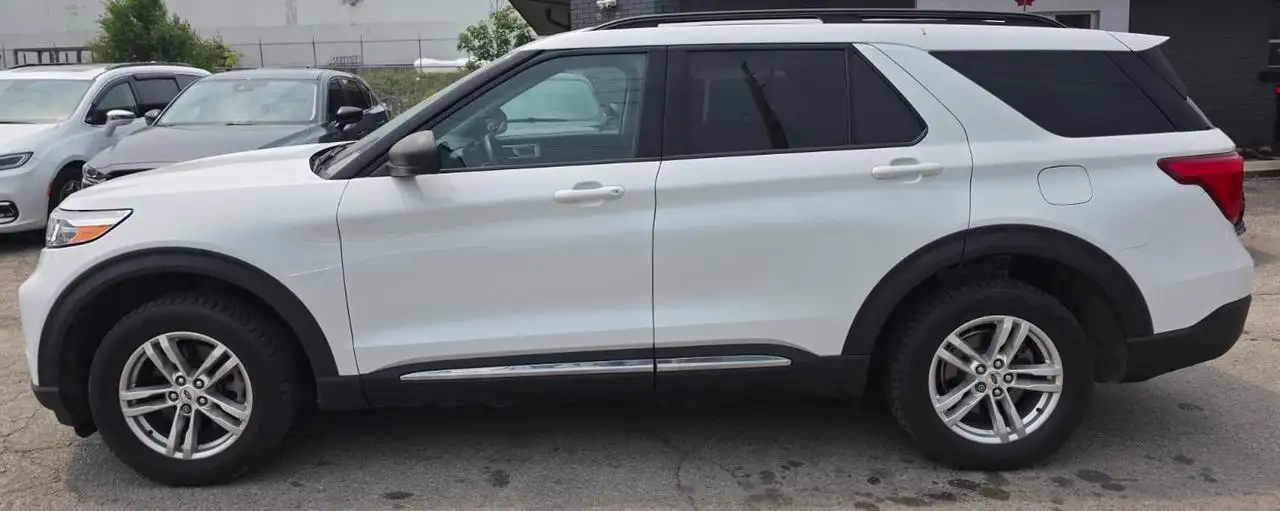 Ford Explorer снимка Ford Explorer