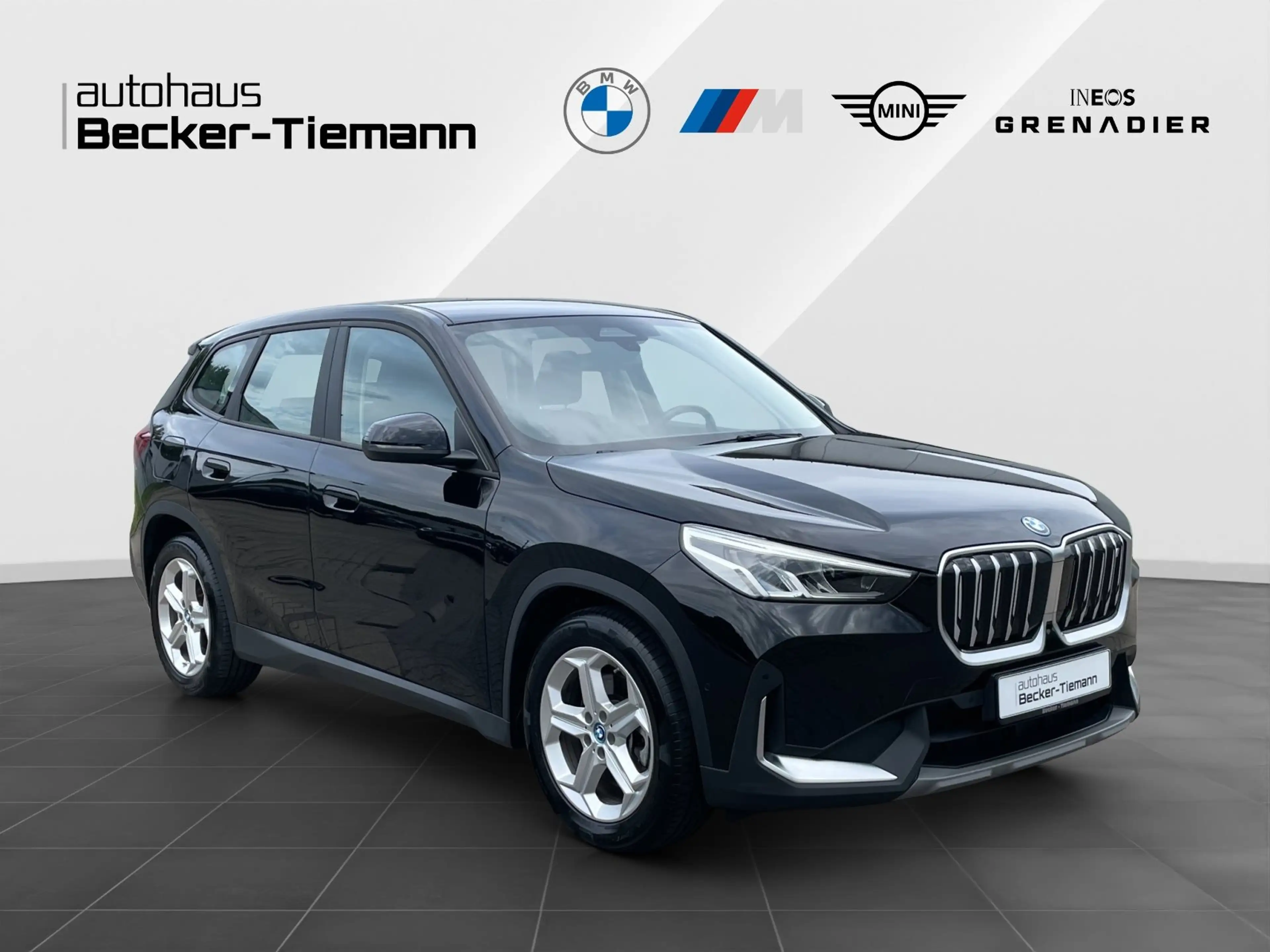 BMW iX 1 xDrive30  AHK | Parkassistenz. | CarPlay | DAB e — photo 7