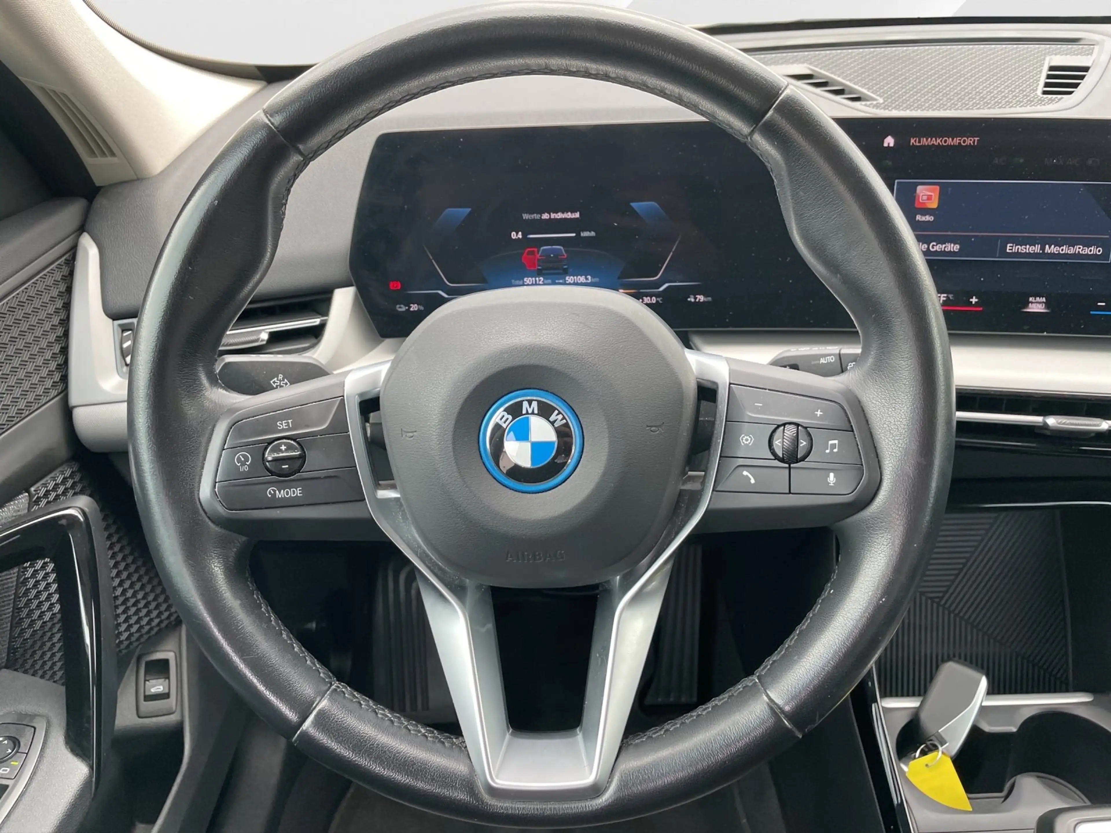 BMW iX 1 xDrive30  AHK | Parkassistenz. | CarPlay | DAB e — photo 9