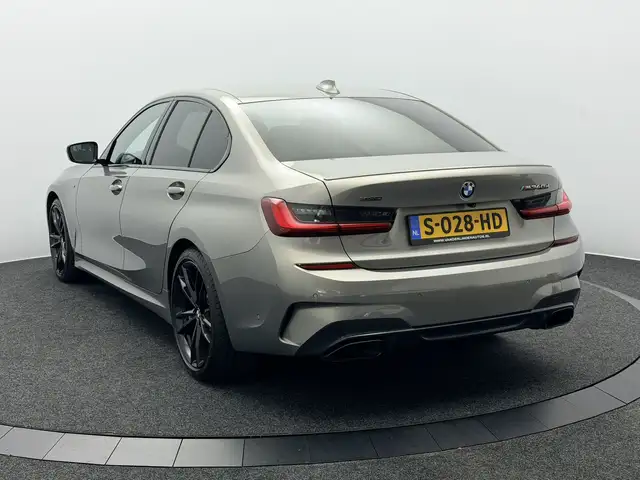 BMW 3 Series view 9