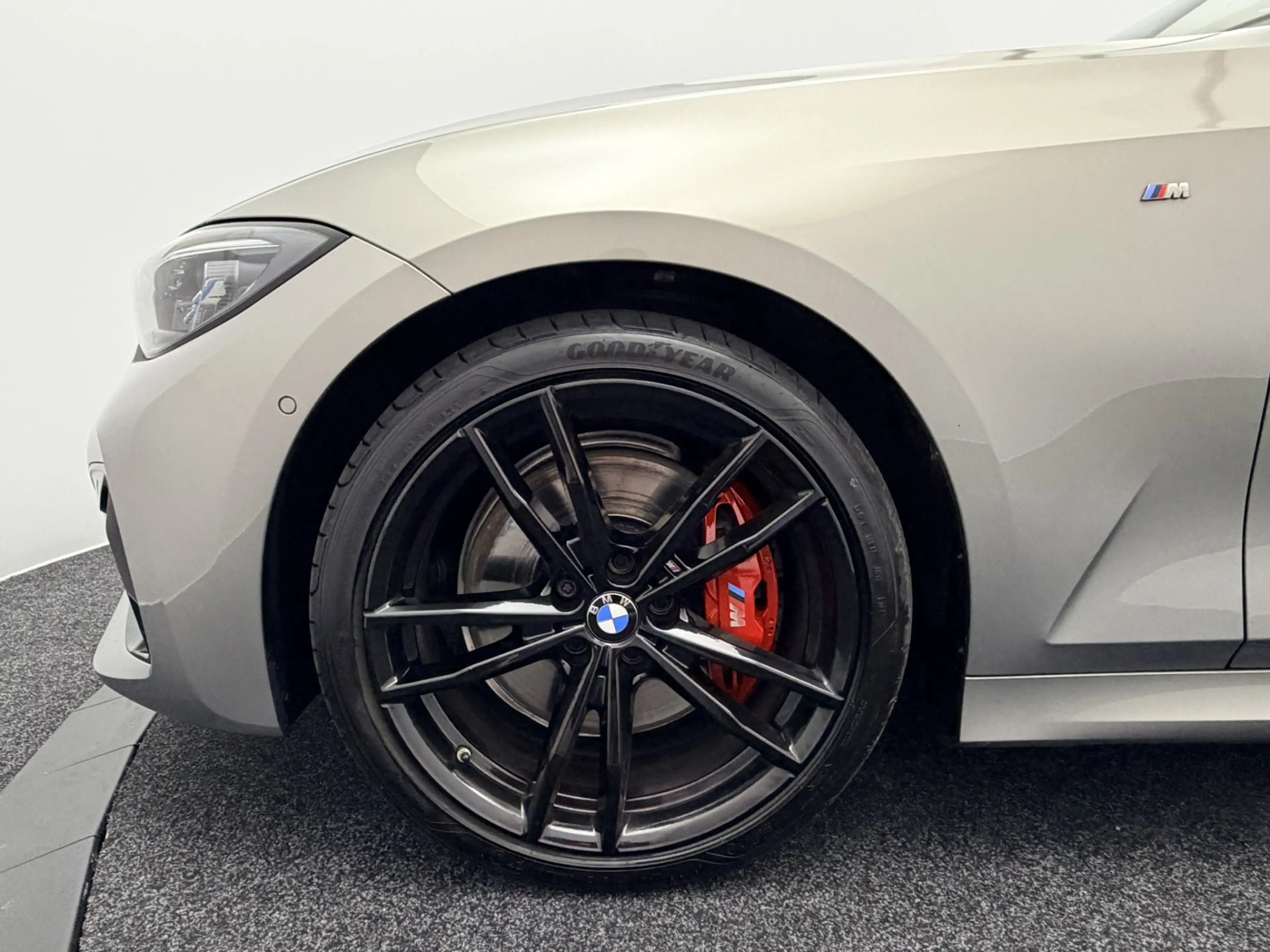BMW 340 3-serie M340d xDrive High Executive M-Sport | Head — photo 12
