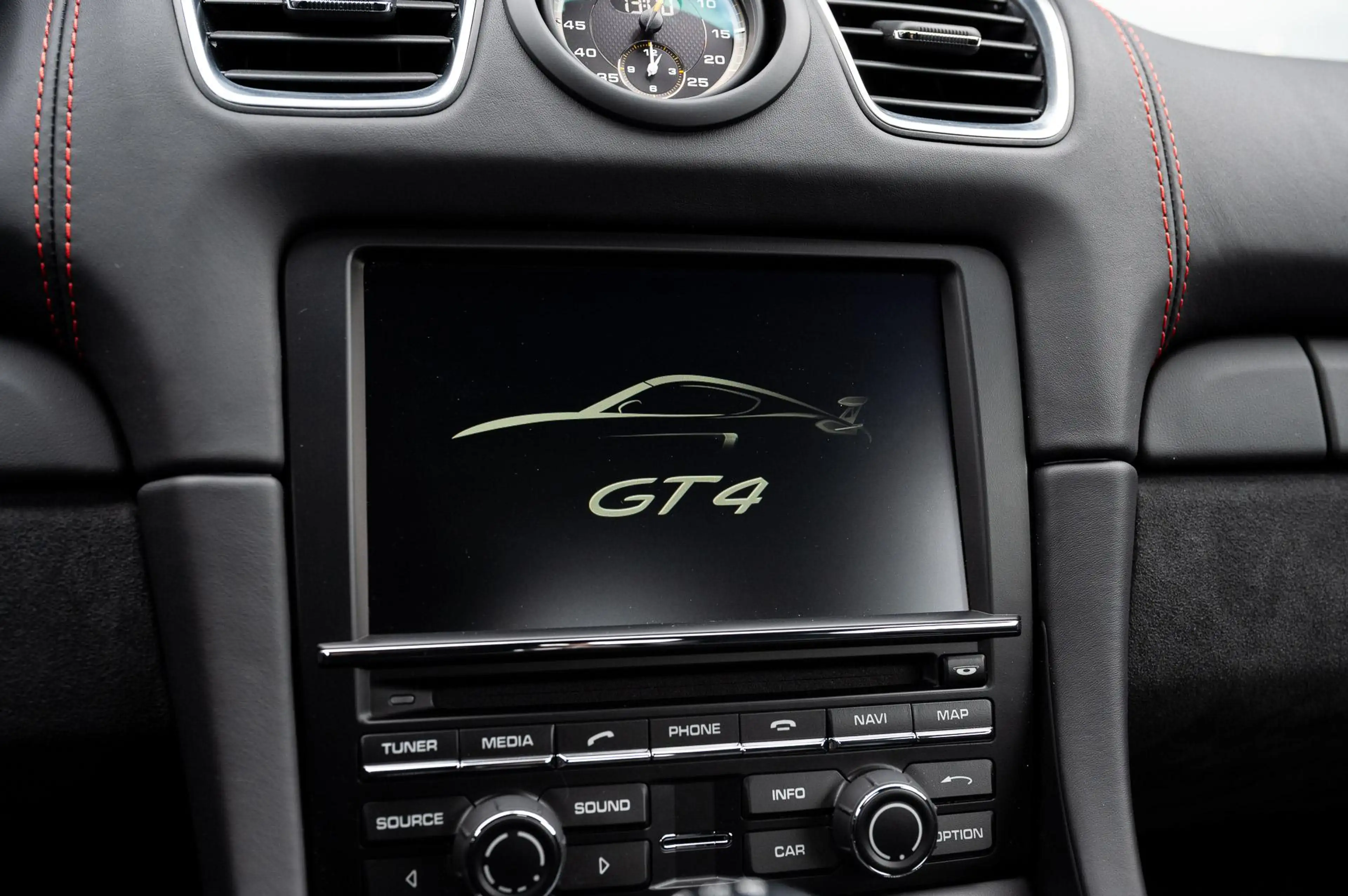 Porsche Cayman GT4 3.8 — photo 24