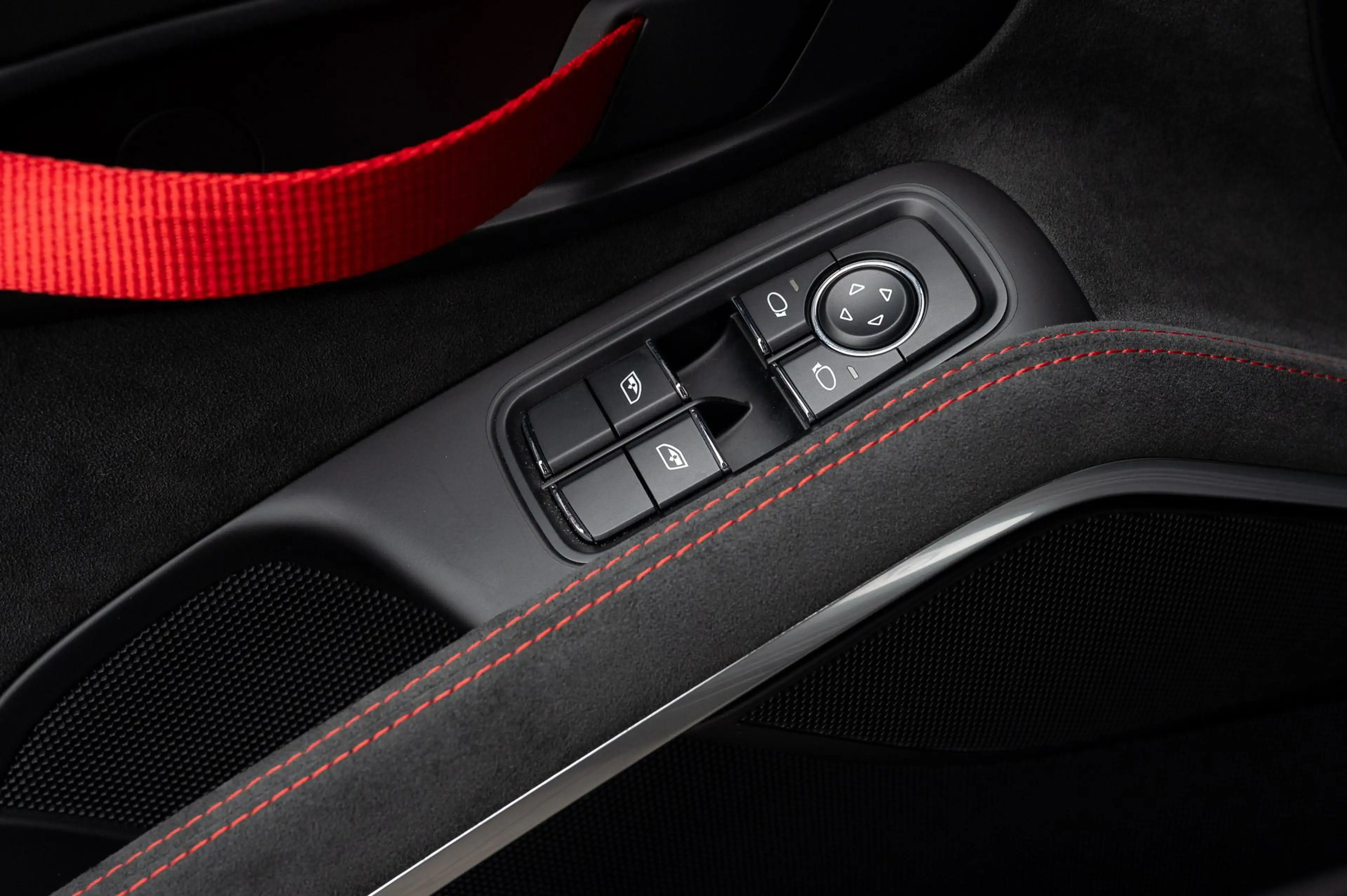 Porsche Cayman GT4 3.8 — photo 9