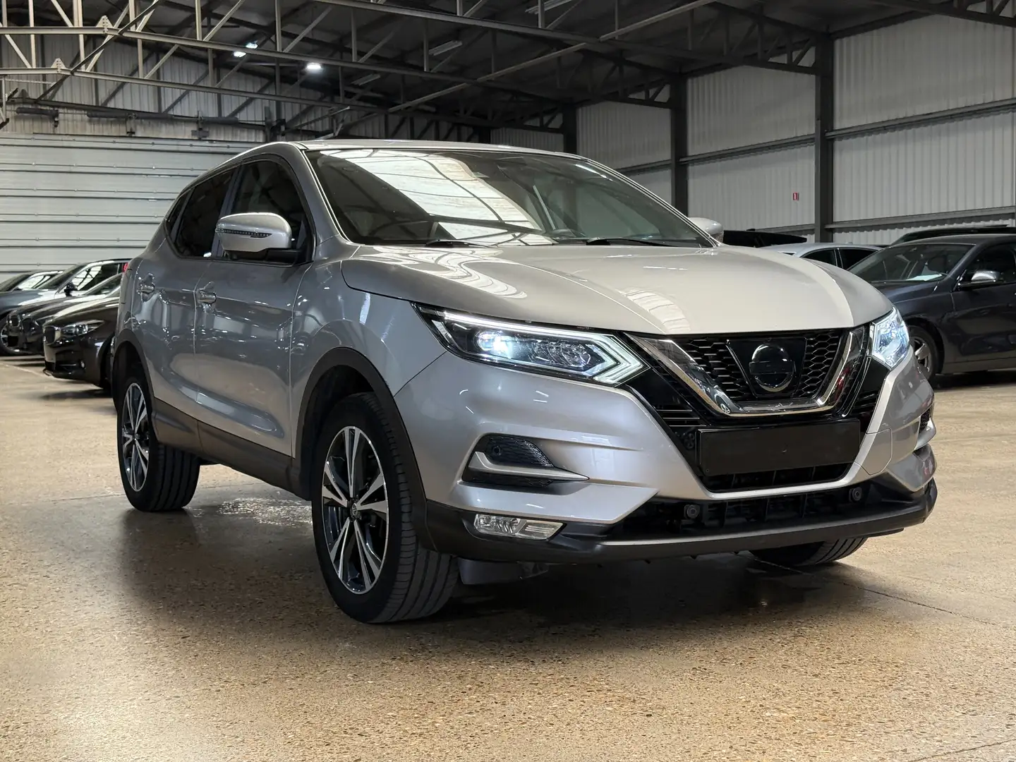 Nissan Qashqai Qashqai 1.6 dCi TEKNA Zilver - 1