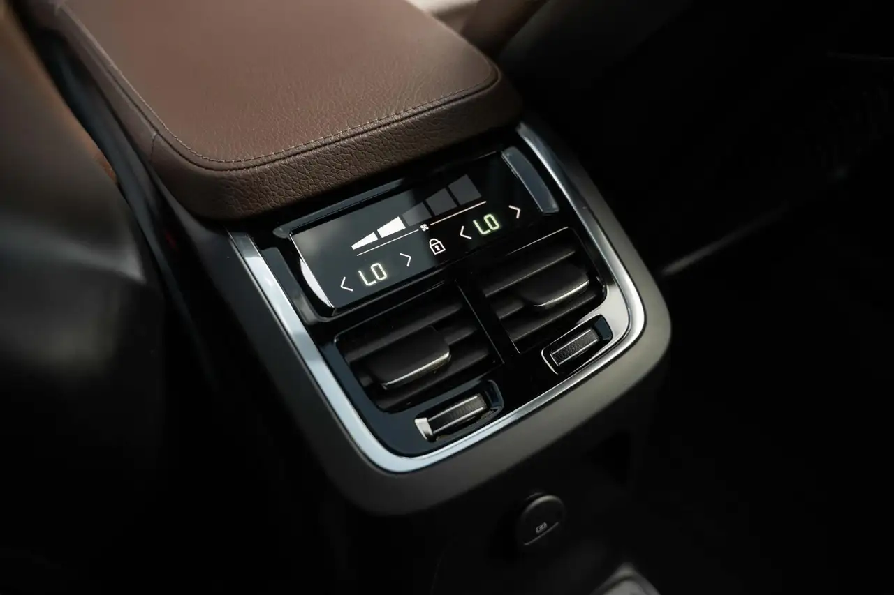 Volvo XC90 T8 R-Design Pano 360 H&K HUD Pilot Assist 22'', миниатюра 27