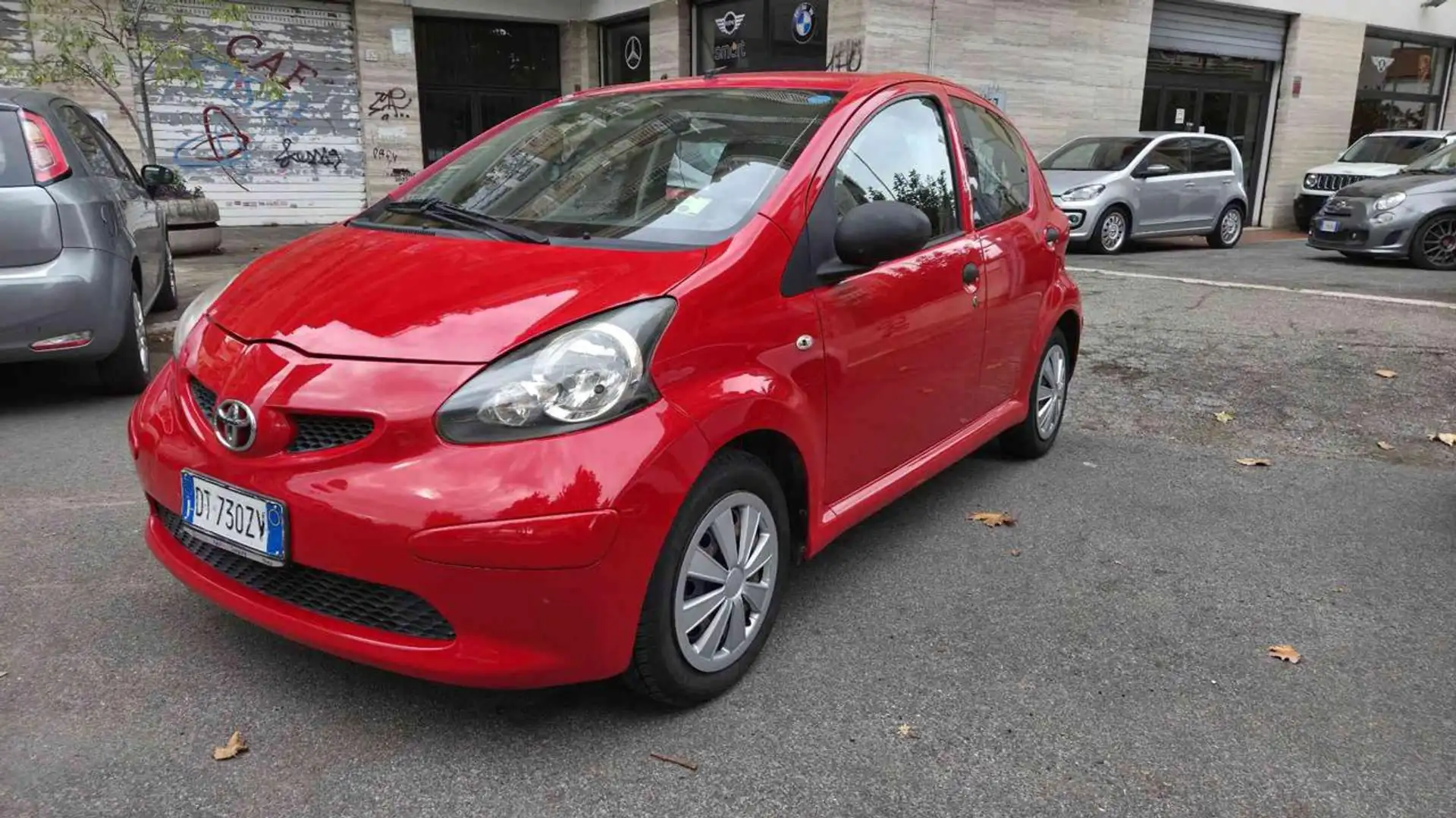 Toyota Aygo 1.0 12V VVT-i 5 porte Rosso - 1