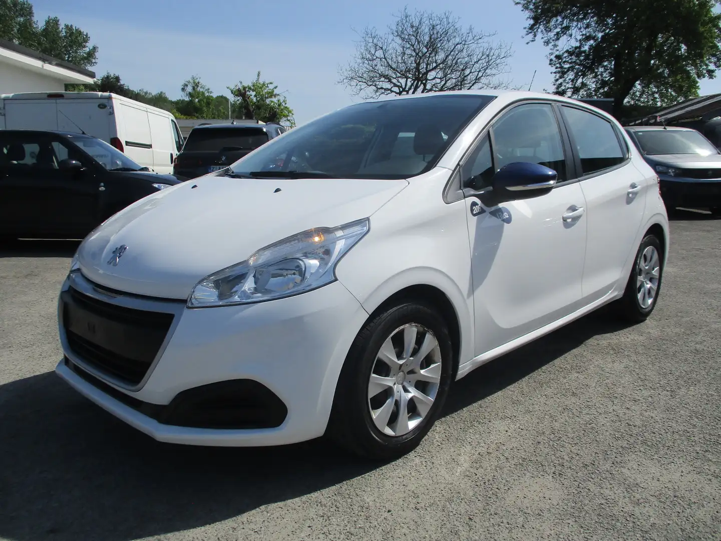 Peugeot 208 1.2i PureTech Like/Airco/Garantie/Gekeurd/20.000km Weiß - 1
