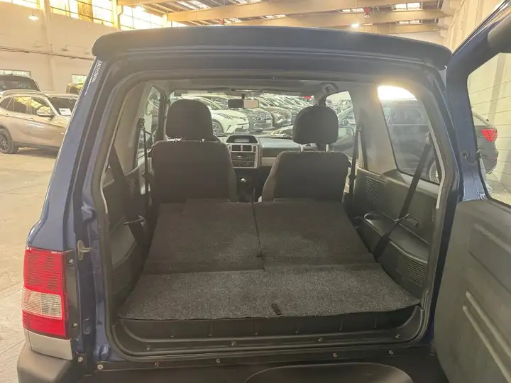 Mitsubishi Montero iO 1.8 GDI Base 2000, foto 8