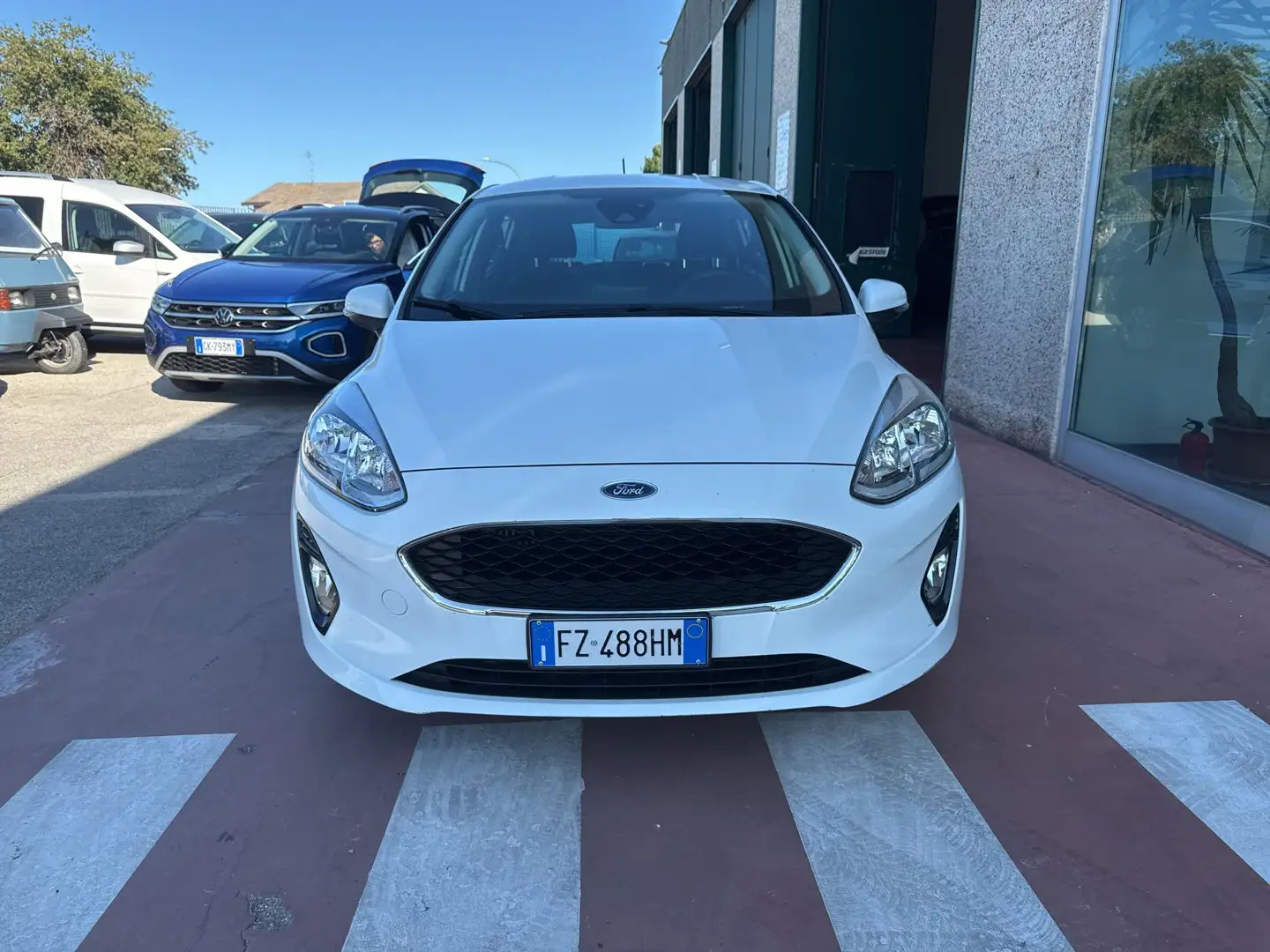Ford Fiesta 1.5 EcoBlue 5 porte Plus Bianco - 2