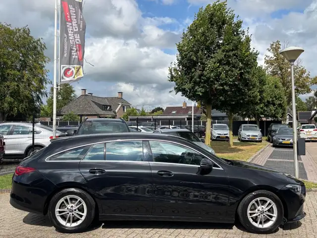 Mercedes-Benz CLA view 5