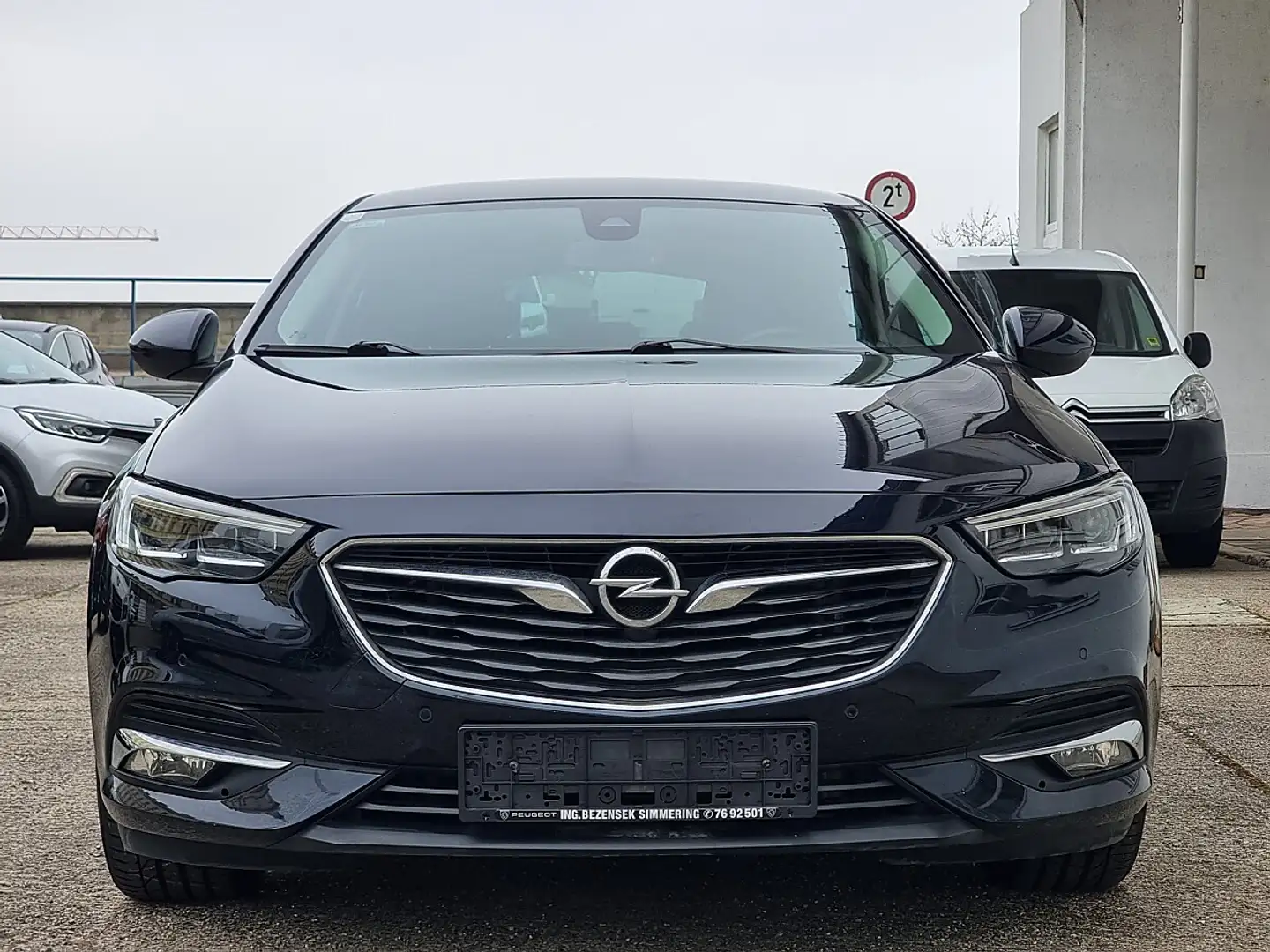 Opel Insignia Grand Sport 1,6 CDTI Exclusive Start/Stop Sy. Aut. Blau - 2
