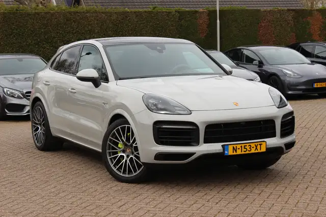 Porsche Cayenne Coupé 3.0 E-Hybrid / Panoramadak / 360Camera / Spo