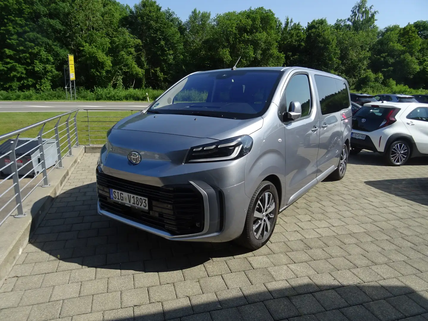 Toyota Proace L1 Team Deutschland, "Elektrische Schiebetüren" Gris - 1