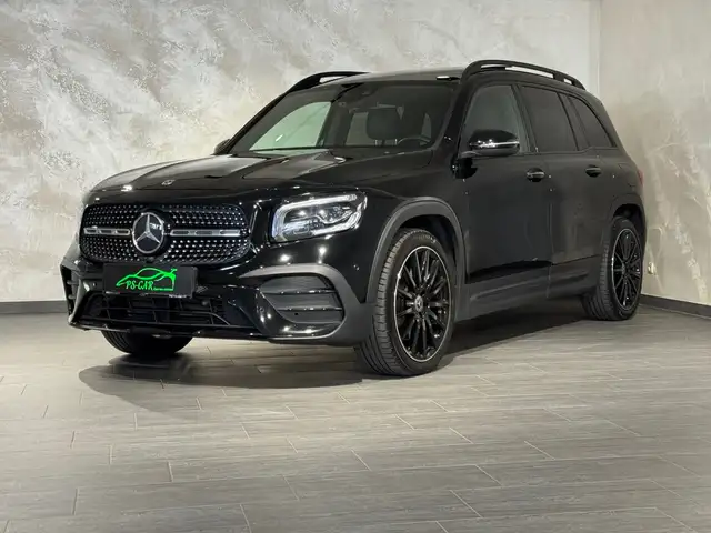 Mercedes-Benz GLB view 2