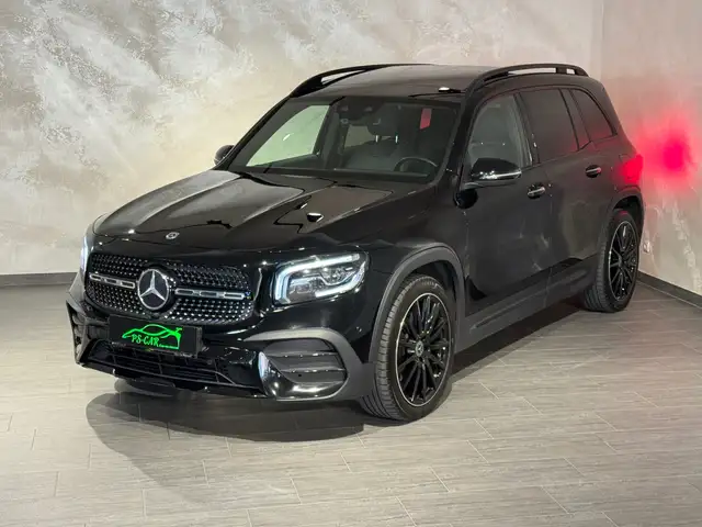 Mercedes-Benz GLB view 4