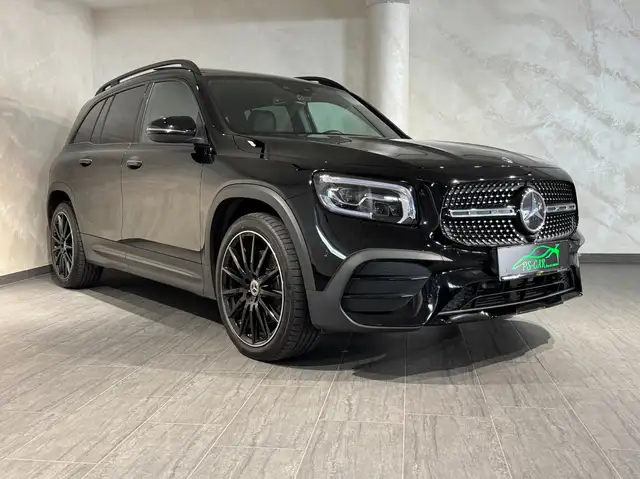 Mercedes-Benz GLB view 7